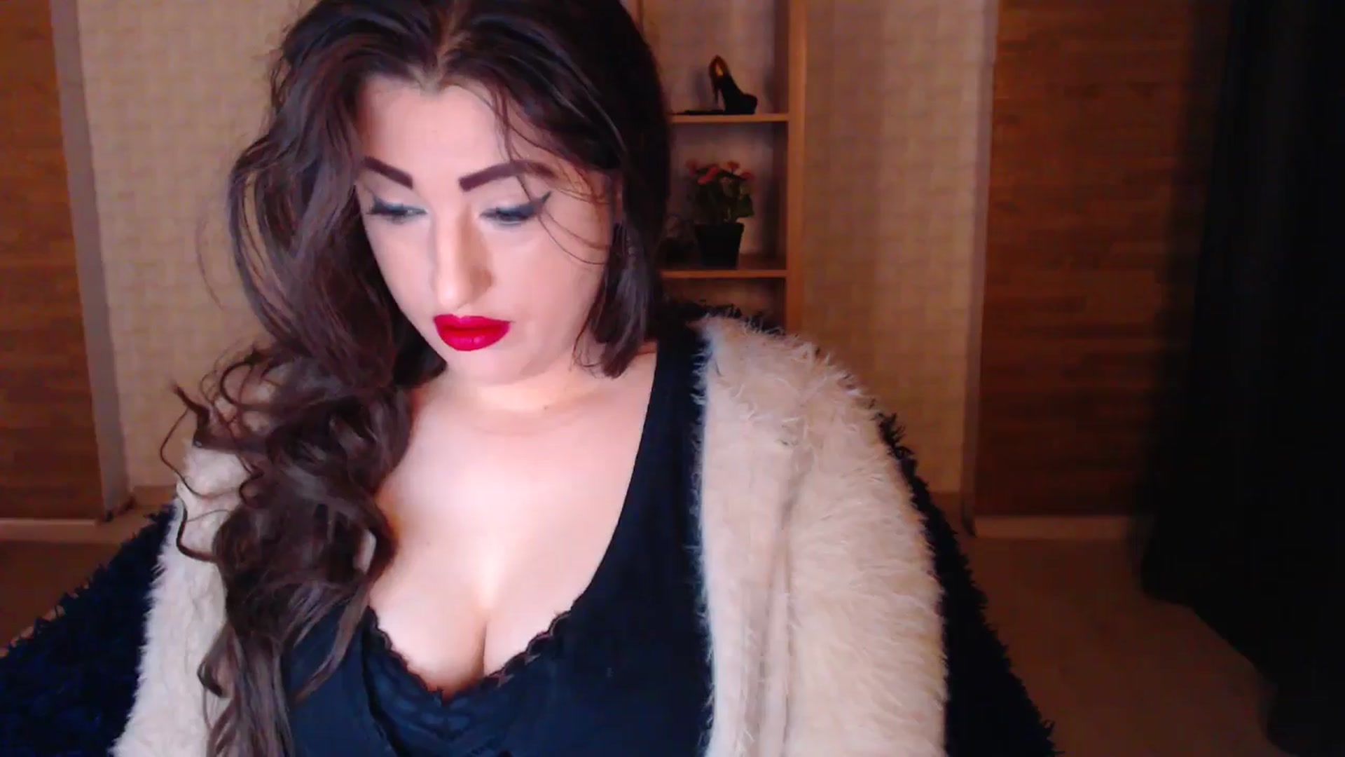 Gallery image thumbnail from HotRebbecca's myfreecams stream on, 04/15/2025, 01:35 image 11 of 20