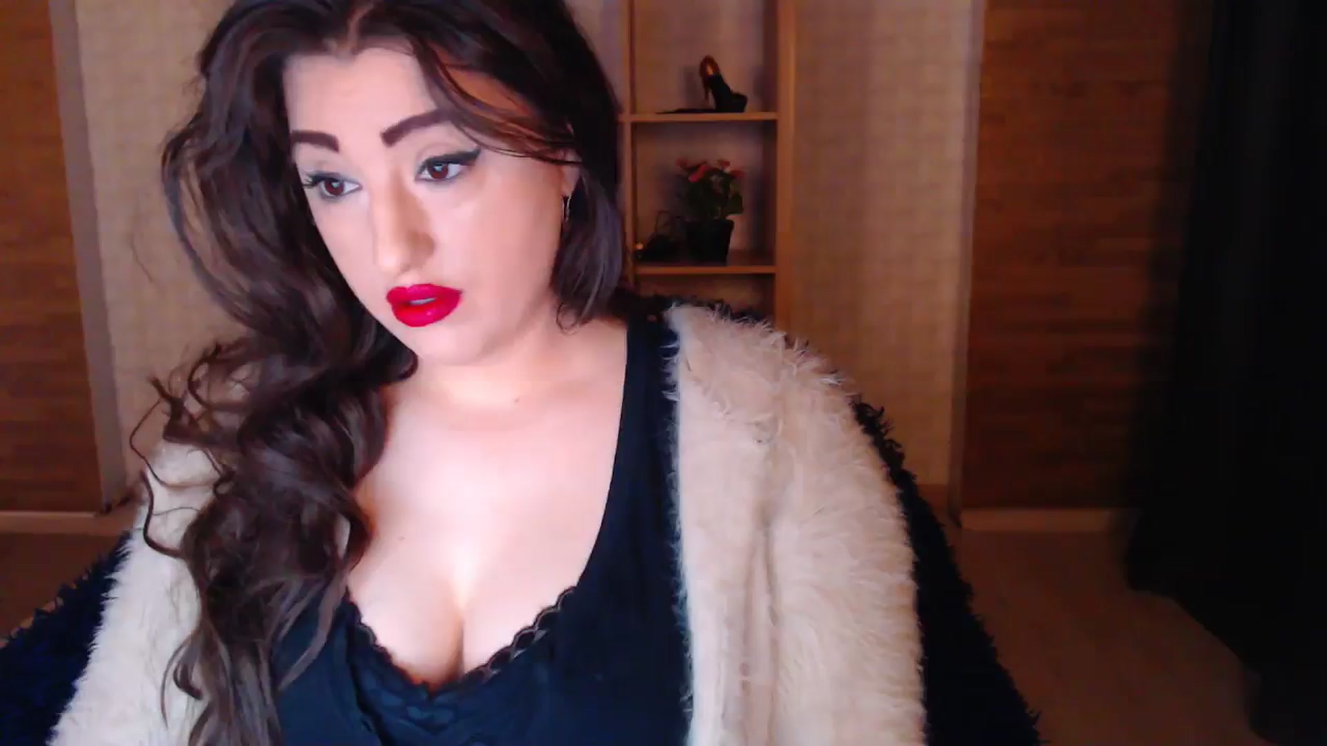 Gallery image thumbnail from HotRebbecca's myfreecams stream on, 04/15/2025, 01:35 image 10 of 20