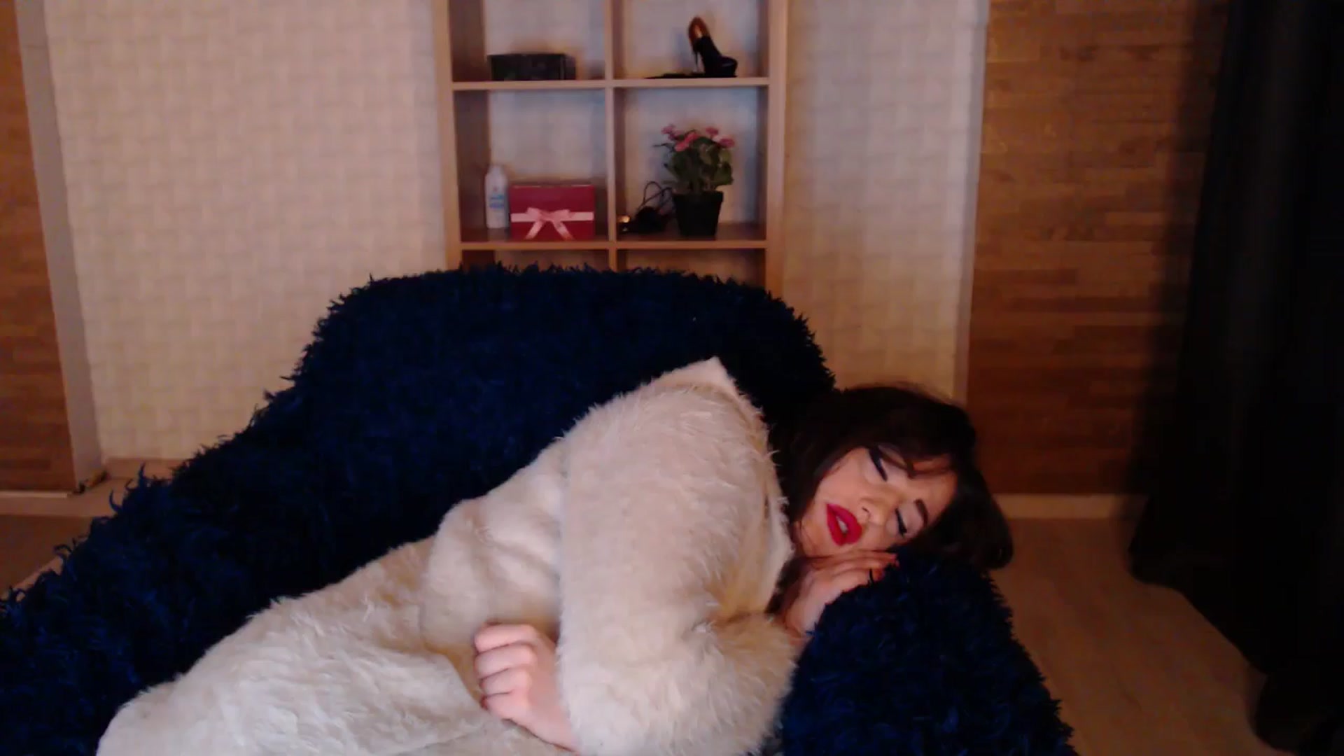 Gallery image thumbnail from HotRebbecca's myfreecams stream on, 04/16/2025, 24:06 image 12 of 20