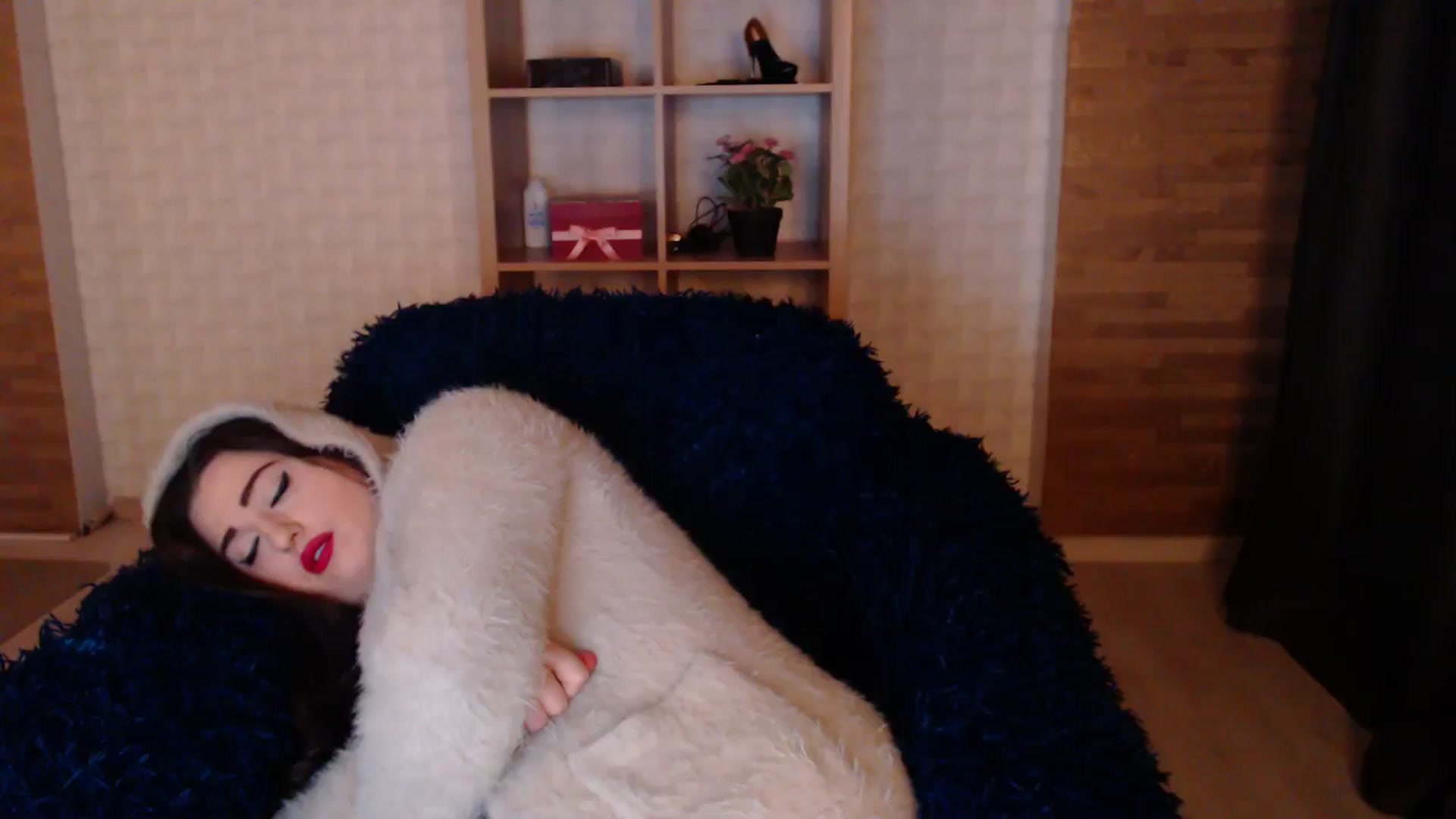 Gallery image thumbnail from HotRebbecca's myfreecams stream on, 04/16/2025, 24:06 image 8 of 20