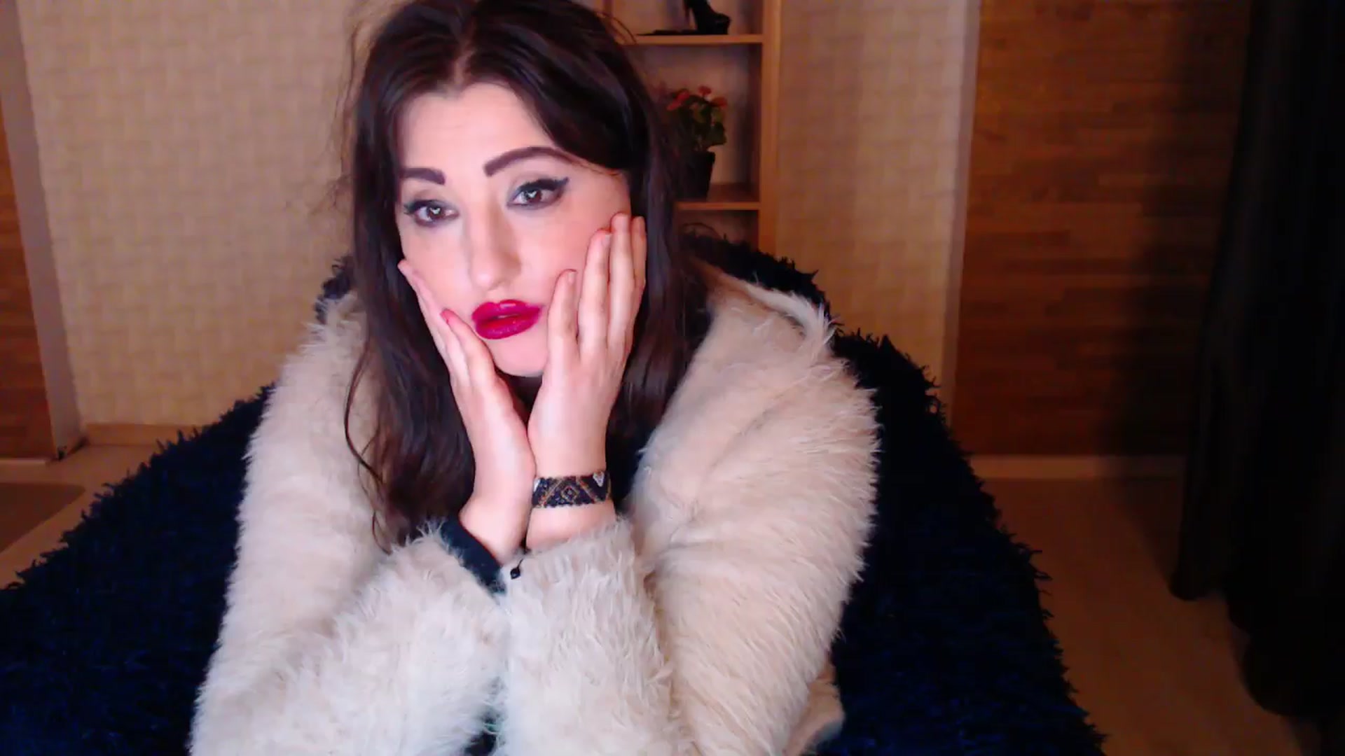 Gallery image thumbnail from HotRebbecca's myfreecams stream on, 04/17/2025, 01:04 image 2 of 20