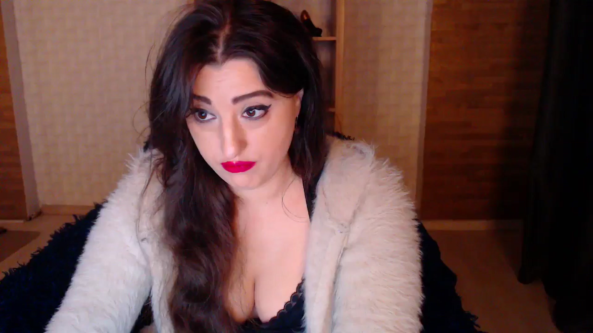 Gallery image thumbnail from HotRebbecca's myfreecams stream on, 04/18/2025, 01:03 image 16 of 20