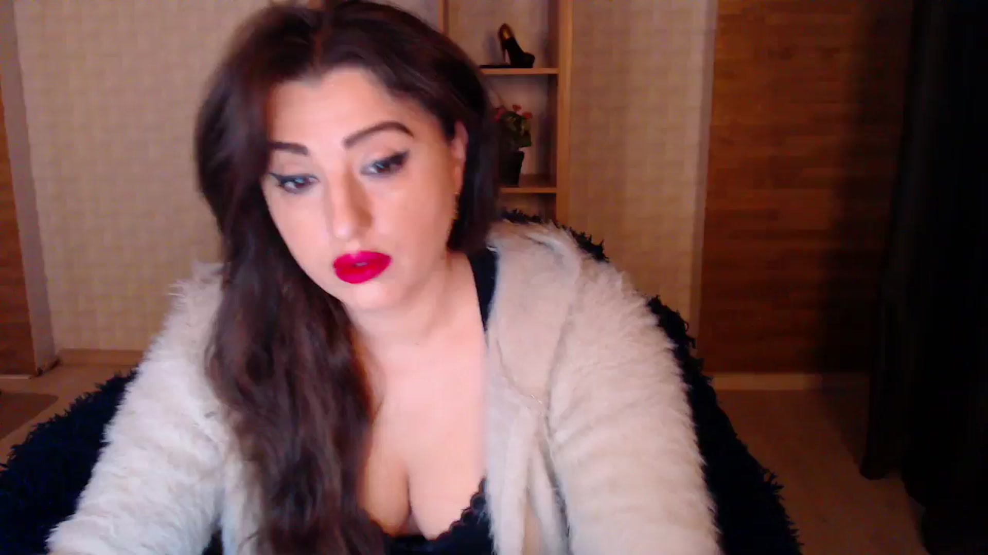 Gallery image thumbnail from HotRebbecca's myfreecams stream on, 04/18/2025, 01:03 image 3 of 20