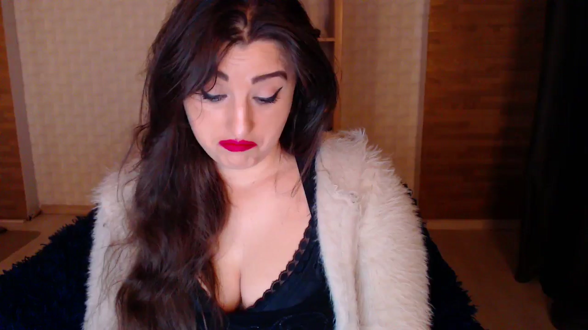 Gallery image thumbnail from HotRebbecca's myfreecams stream on, 04/18/2025, 01:03 image 14 of 20