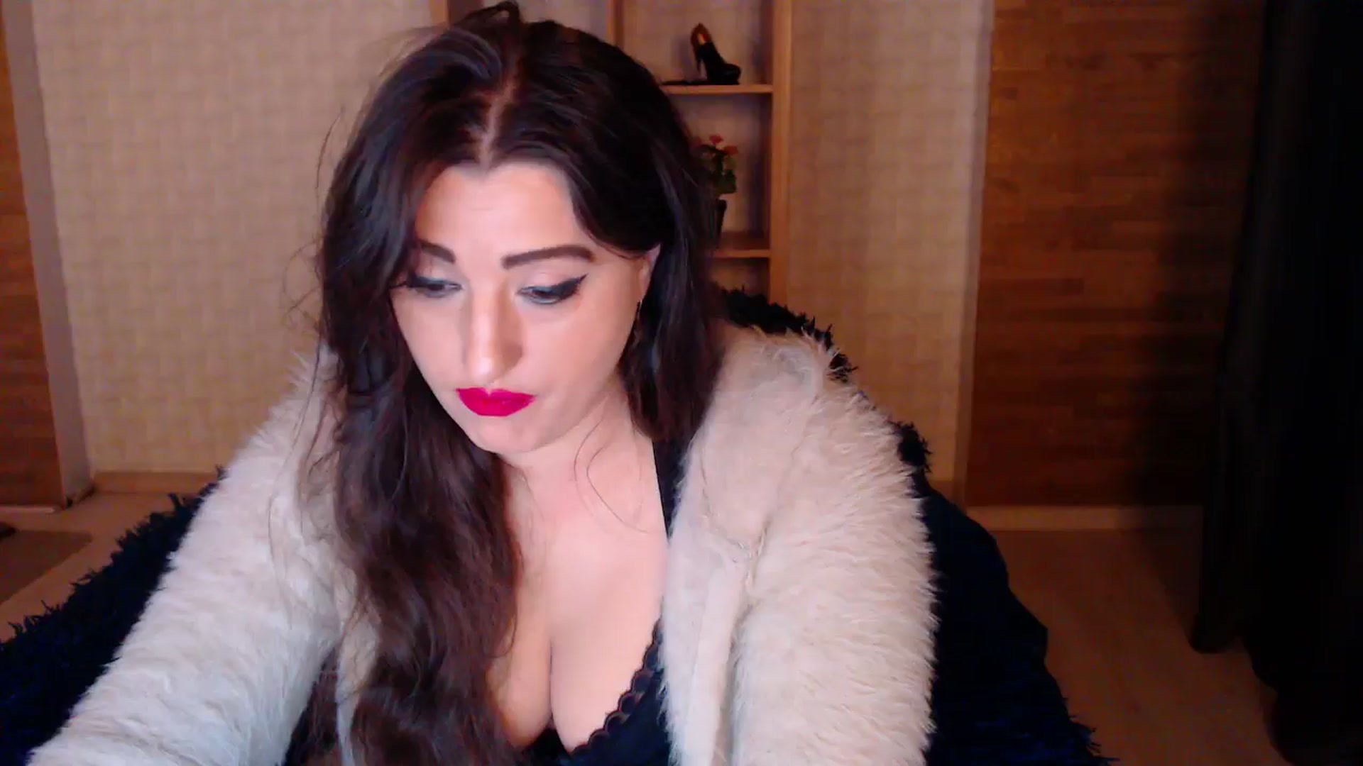 Gallery image thumbnail from HotRebbecca's myfreecams stream on, 04/18/2025, 01:03 image 18 of 20