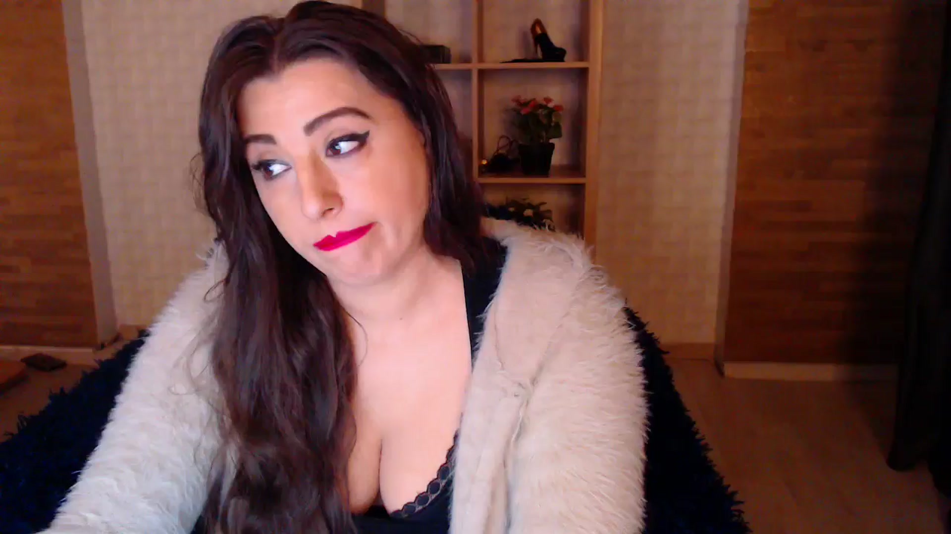 Gallery image thumbnail from HotRebbecca's myfreecams stream on, 04/18/2025, 03:47 image 1 of 20
