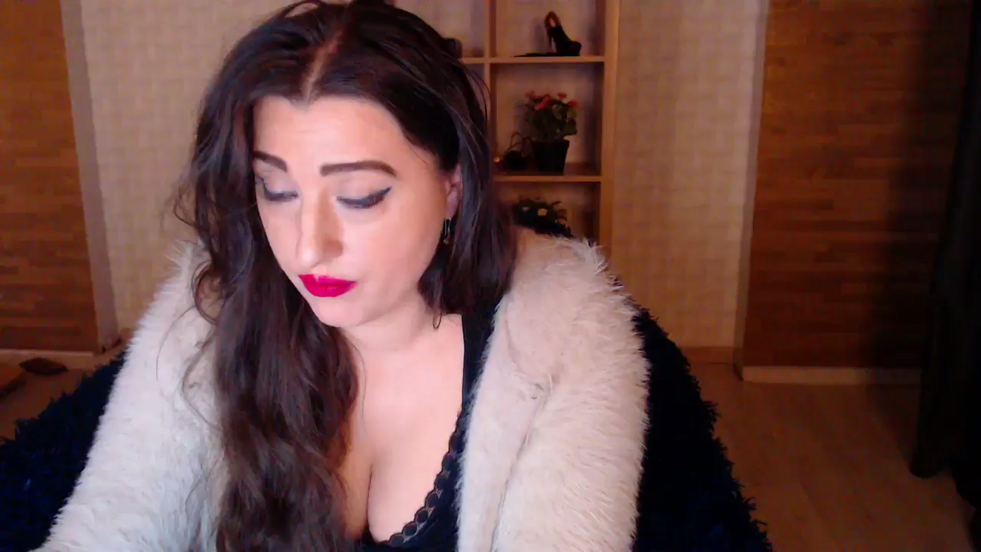 Gallery image thumbnail from HotRebbecca's myfreecams stream on, 04/18/2025, 03:47 image 12 of 20