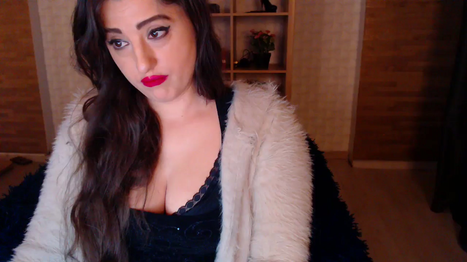 Gallery image thumbnail from HotRebbecca's myfreecams stream on, 04/18/2025, 03:47 image 5 of 20