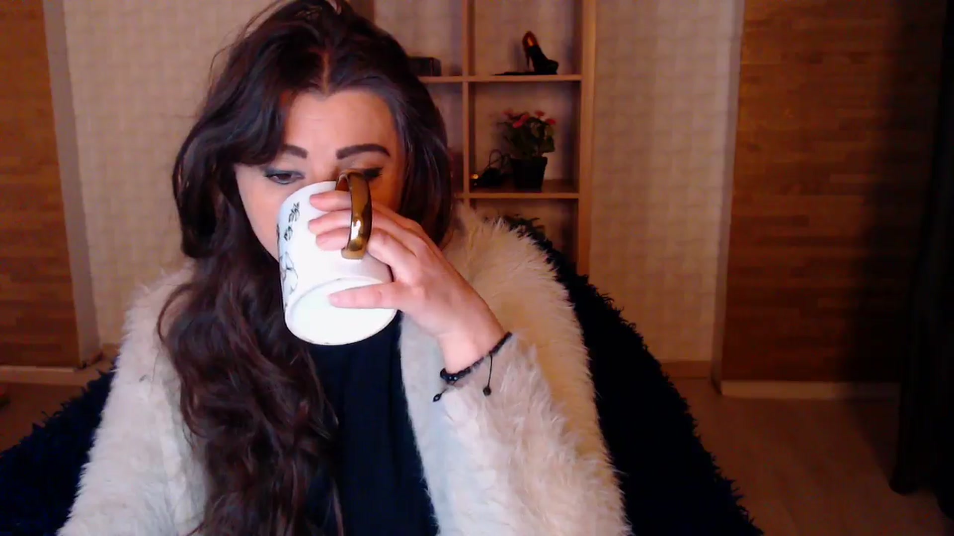Gallery image thumbnail from HotRebbecca's myfreecams stream on, 04/19/2025, 02:26 image 8 of 20