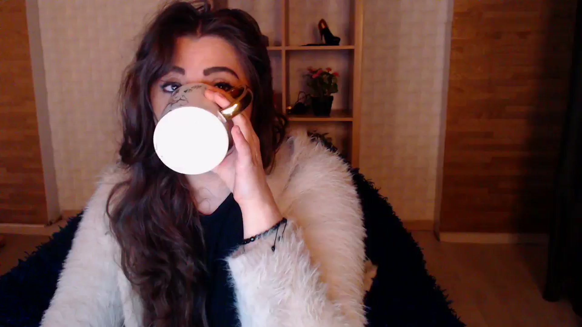 Gallery image thumbnail from HotRebbecca's myfreecams stream on, 04/19/2025, 02:26 image 2 of 20