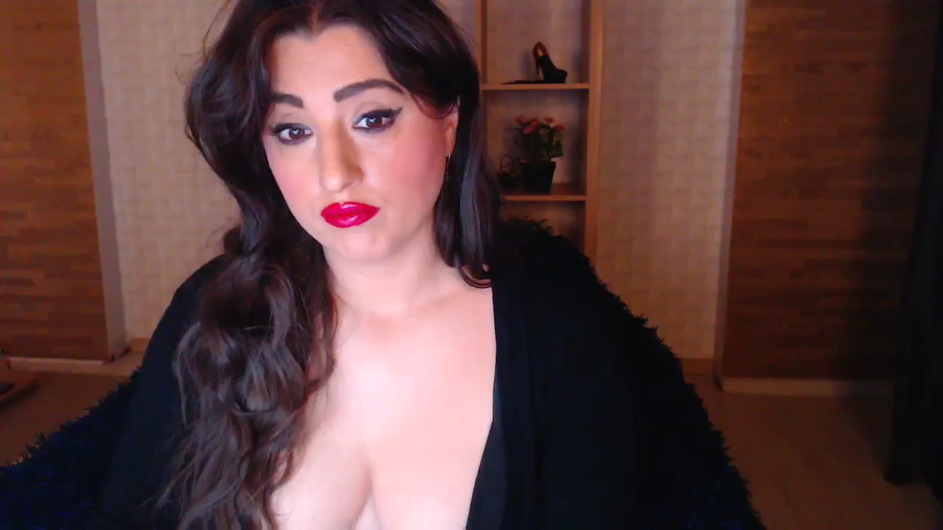 Gallery image thumbnail from HotRebbecca's myfreecams stream on, 04/21/2025, 23:11 image 5 of 20