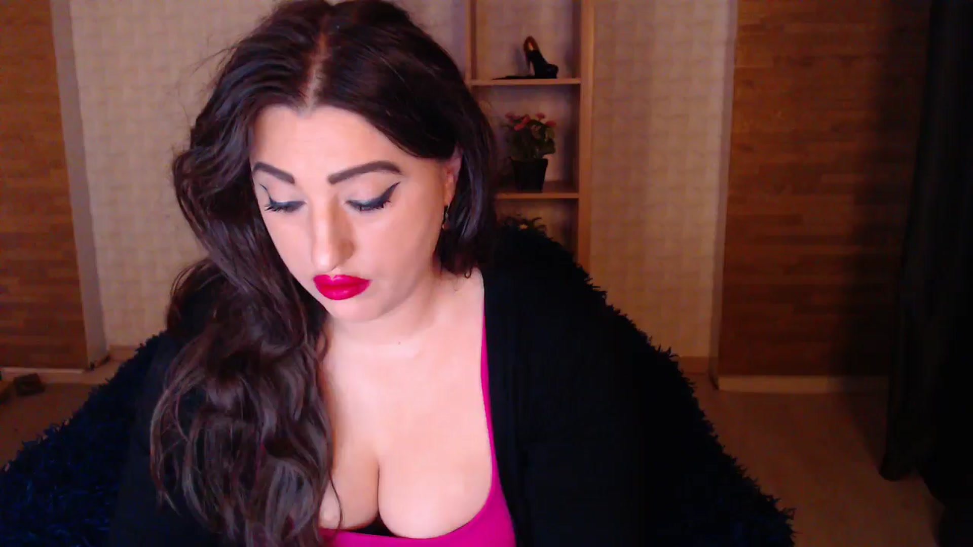 Gallery image thumbnail from HotRebbecca's myfreecams stream on, 04/23/2025, 01:05 image 1 of 20