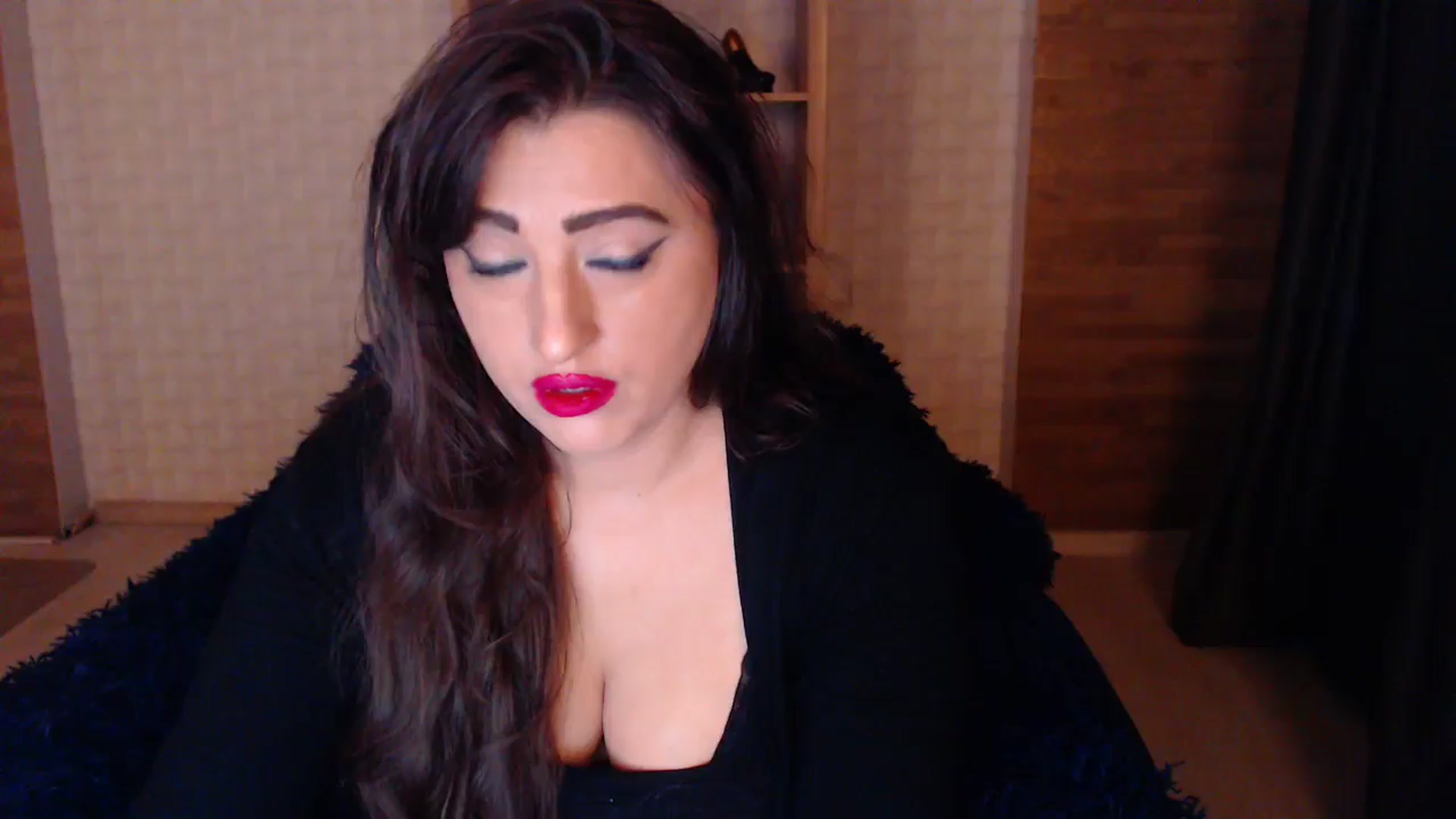 Gallery image thumbnail from HotRebbecca's myfreecams stream on, 04/27/2025, 03:03 image 4 of 20