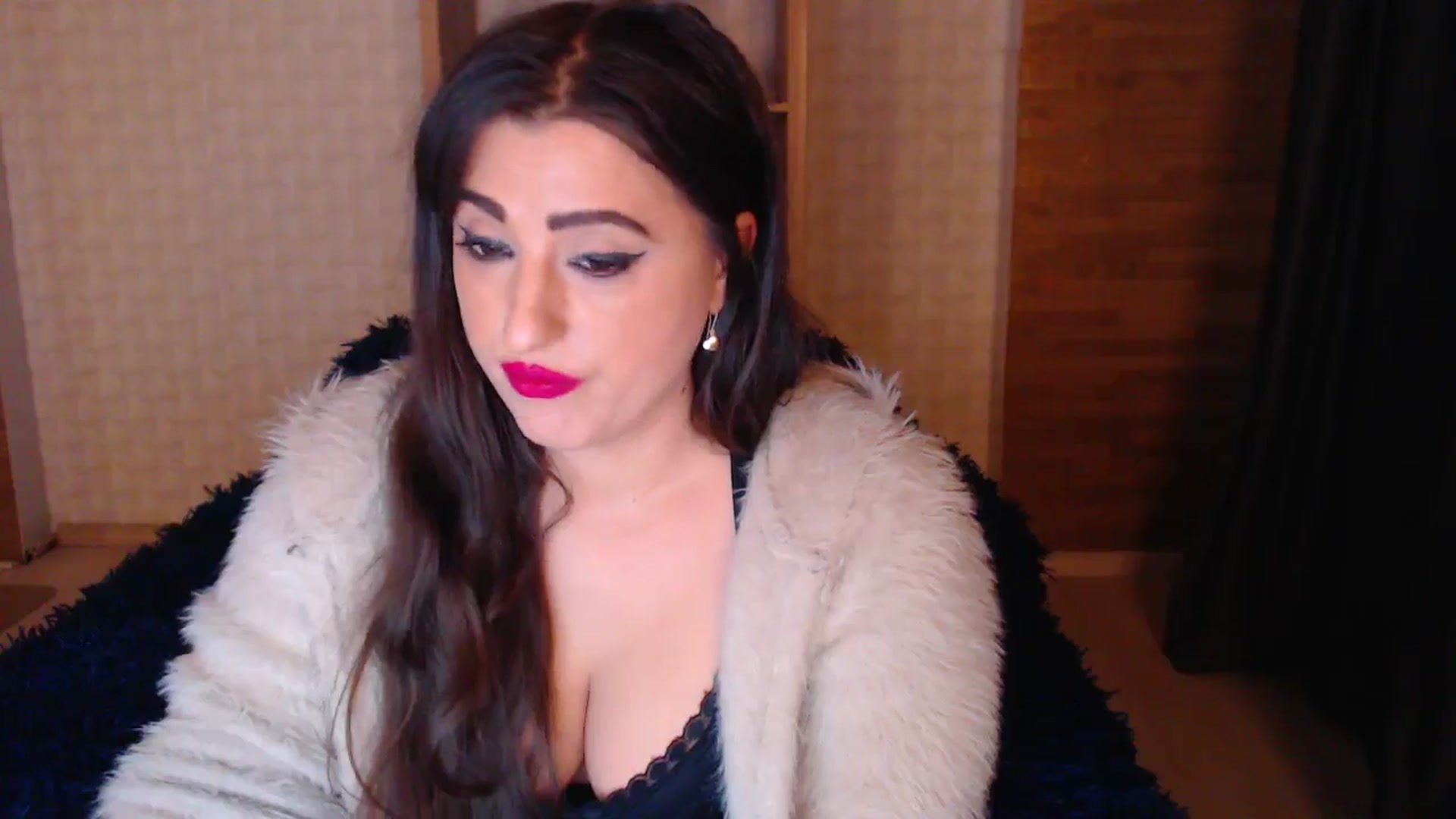 Gallery image thumbnail from HotRebbecca's myfreecams stream on, 04/29/2025, 01:33 image 2 of 20