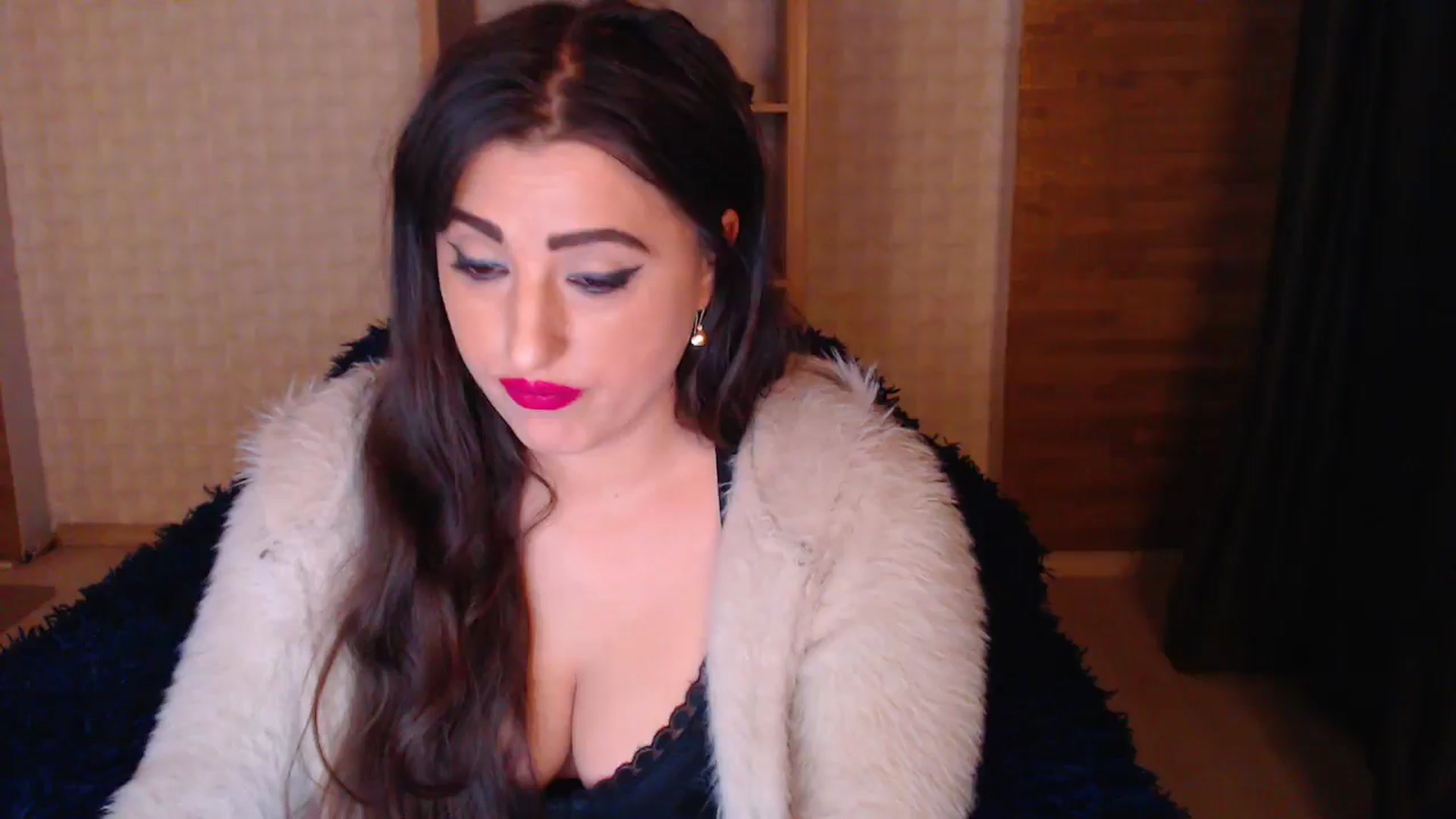 Gallery image thumbnail from HotRebbecca's myfreecams stream on, 04/29/2025, 01:33 image 1 of 20