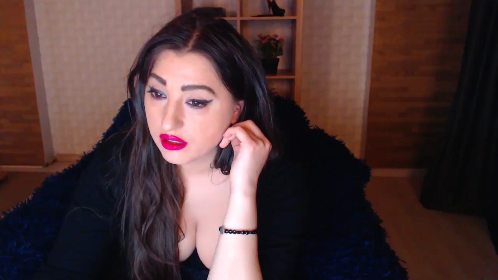 Gallery image thumbnail from HotRebbecca's myfreecams stream on, 05/01/2025, 22:48 image 15 of 20
