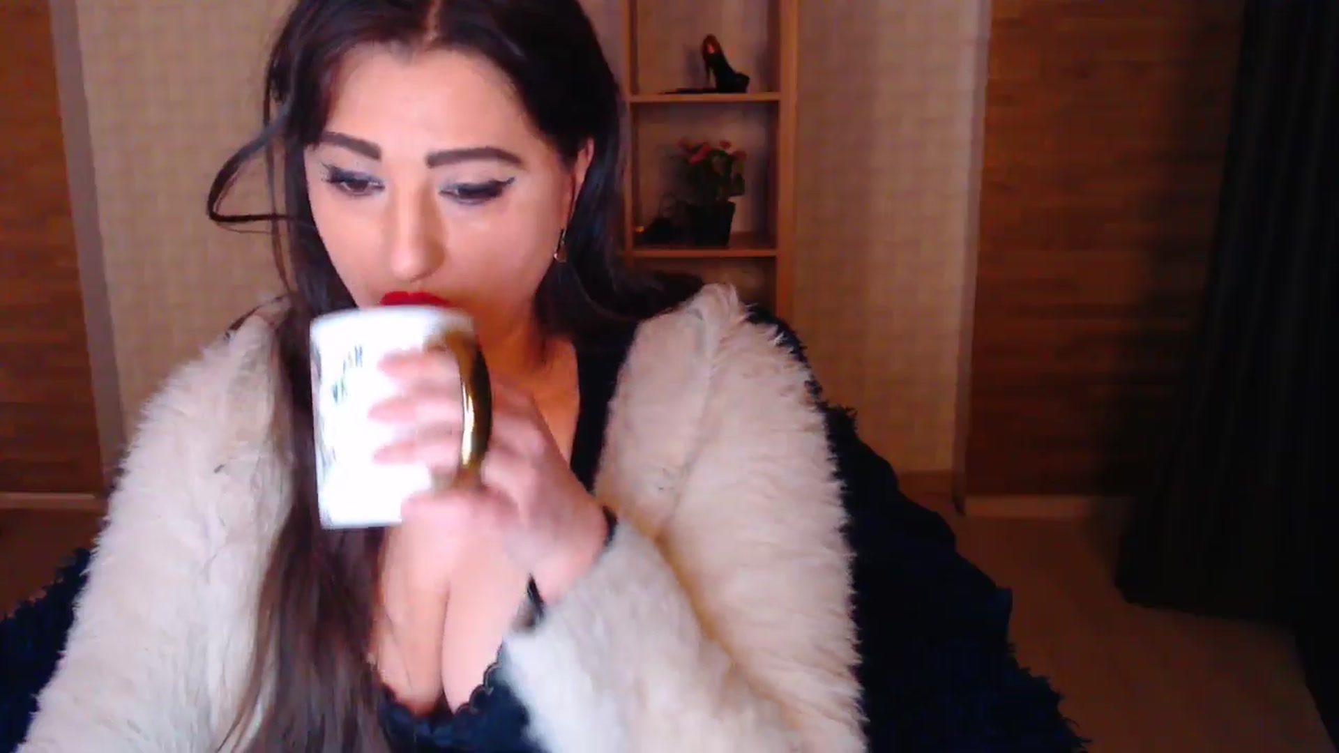 Gallery image thumbnail from HotRebbecca's myfreecams stream on, 05/02/2025, 01:16 image 17 of 20
