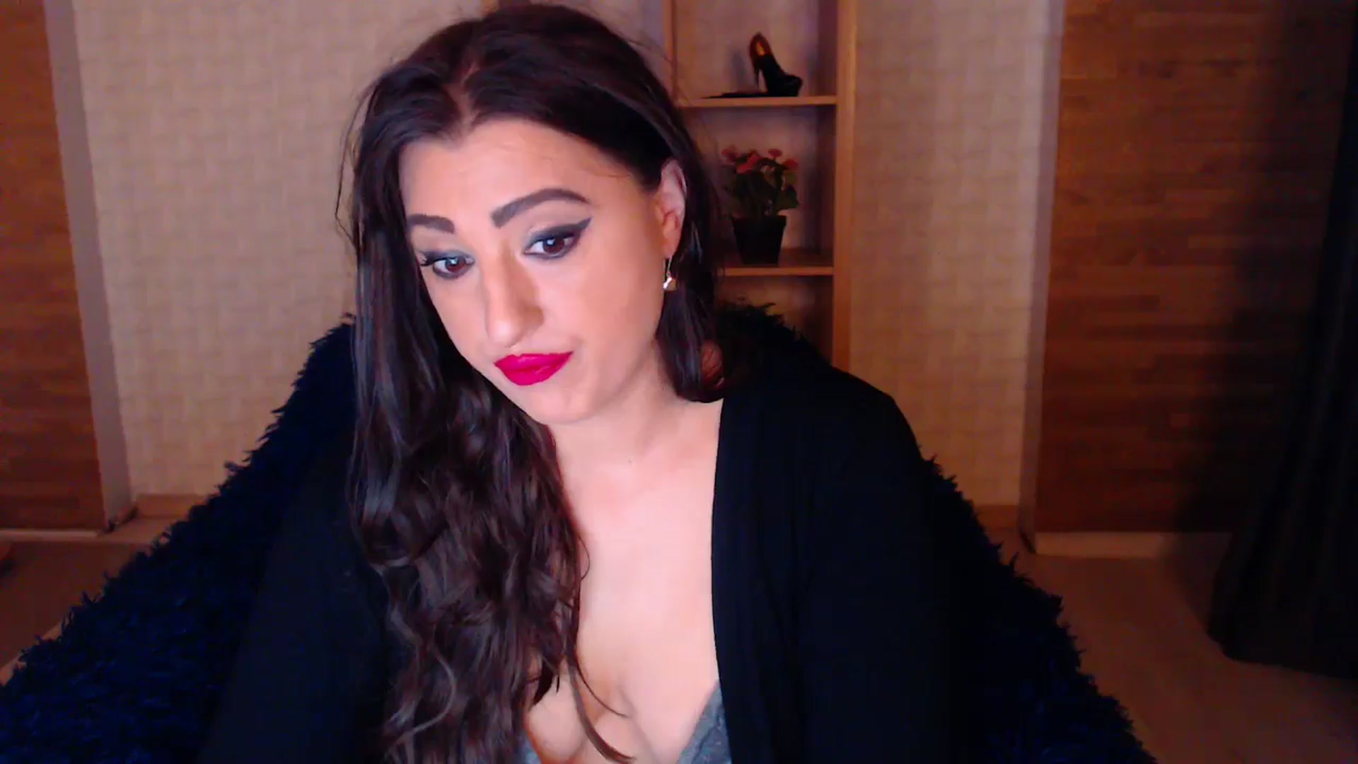 Gallery image thumbnail from HotRebbecca's myfreecams stream on, 05/04/2025, 02:30 image 12 of 20