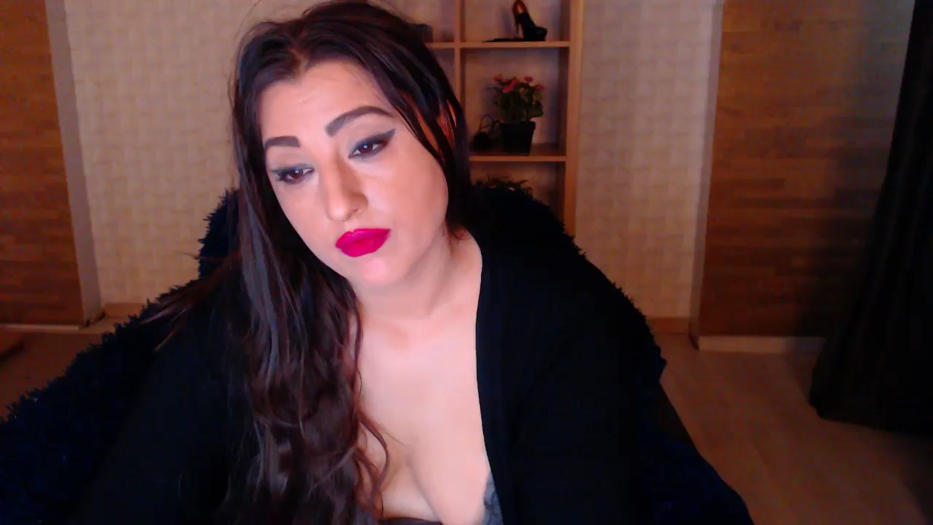 Gallery image thumbnail from HotRebbecca's myfreecams stream on, 05/04/2025, 04:39 image 5 of 20