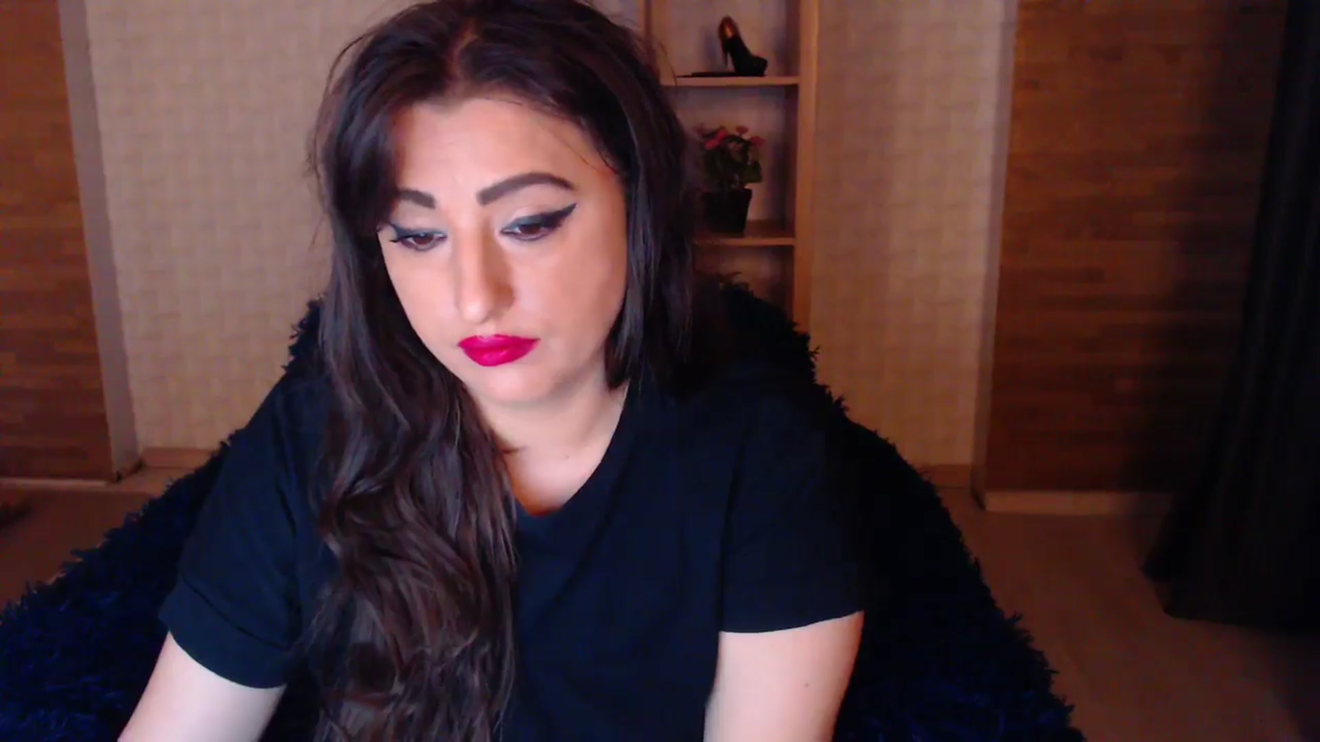 Gallery image thumbnail from HotRebbecca's myfreecams stream on, 05/04/2025, 23:46 image 2 of 20