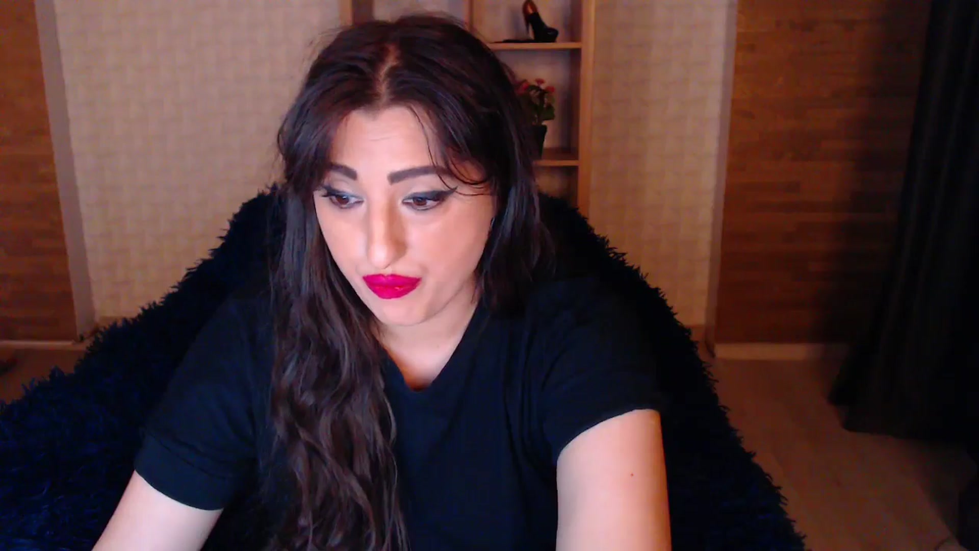 Gallery image thumbnail from HotRebbecca's myfreecams stream on, 05/05/2025, 03:33 image 2 of 20
