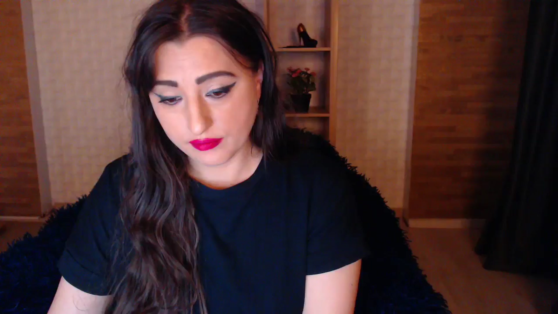 Gallery image thumbnail from HotRebbecca's myfreecams stream on, 05/05/2025, 03:33 image 1 of 20