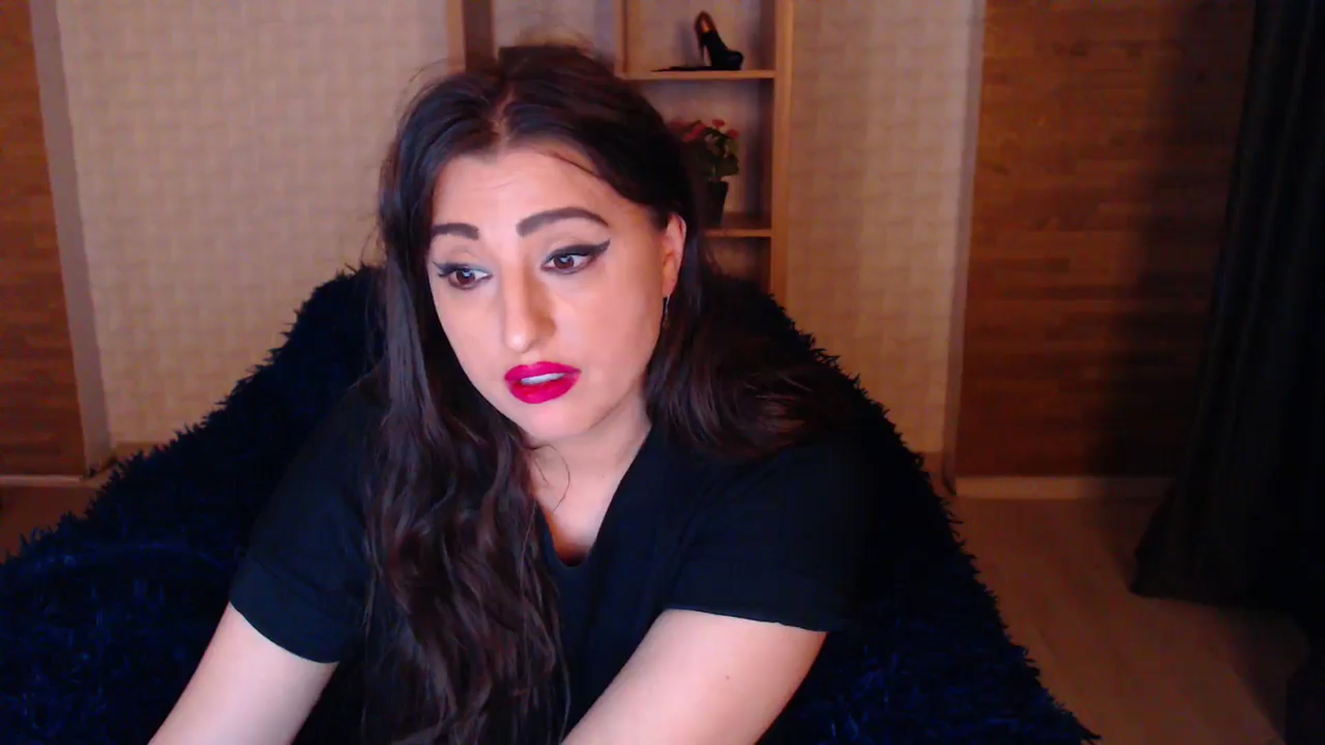 Gallery image thumbnail from HotRebbecca's myfreecams stream on, 05/05/2025, 03:33 image 18 of 20