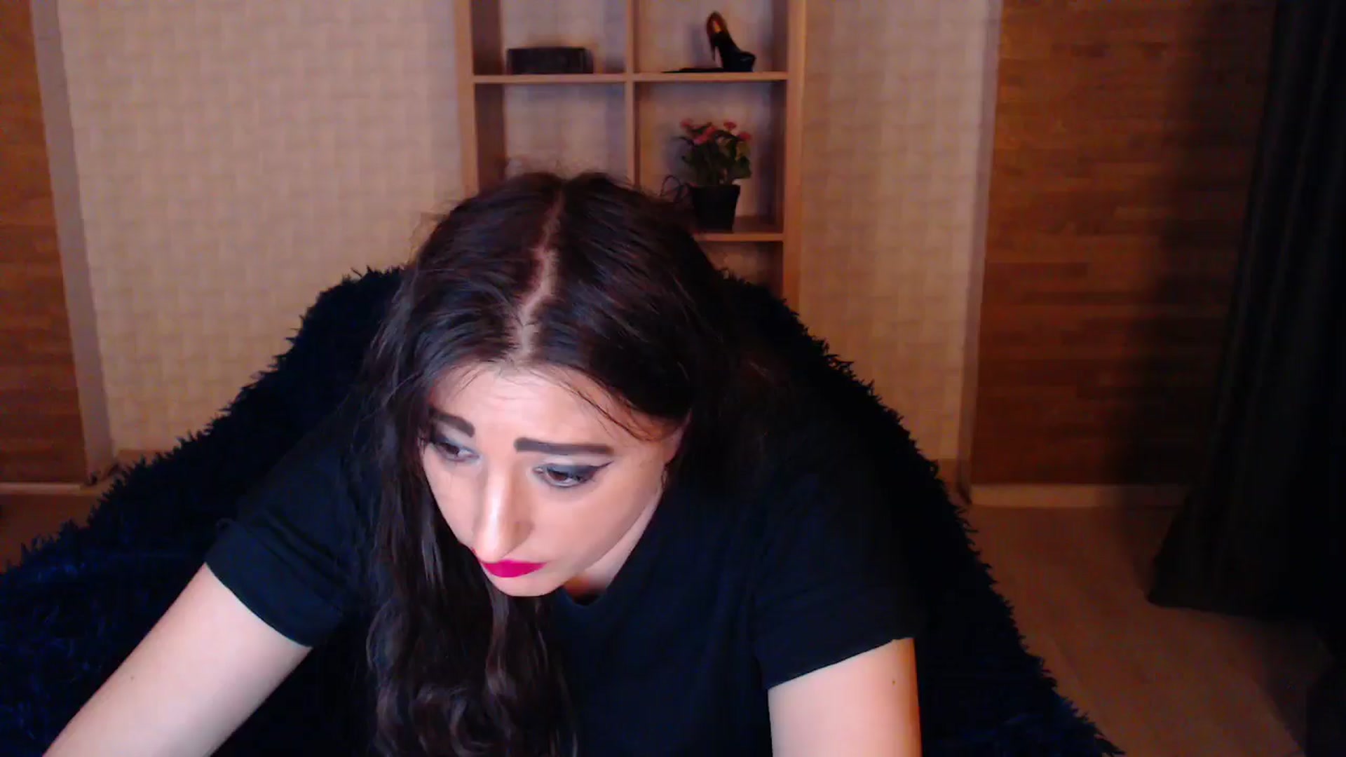 Gallery image thumbnail from HotRebbecca's myfreecams stream on, 05/05/2025, 03:33 image 17 of 20