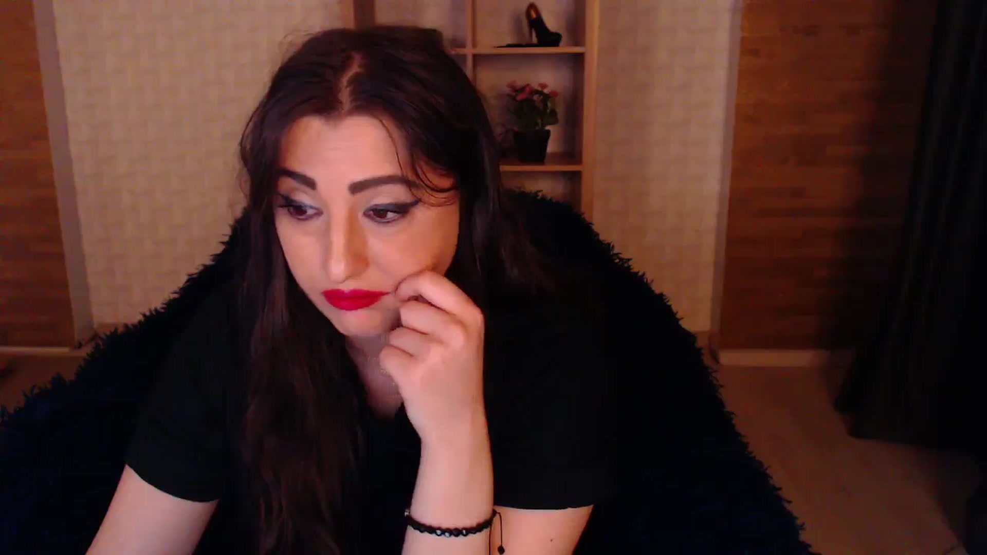 Gallery image thumbnail from HotRebbecca's myfreecams stream on, 05/05/2025, 03:33 image 8 of 20