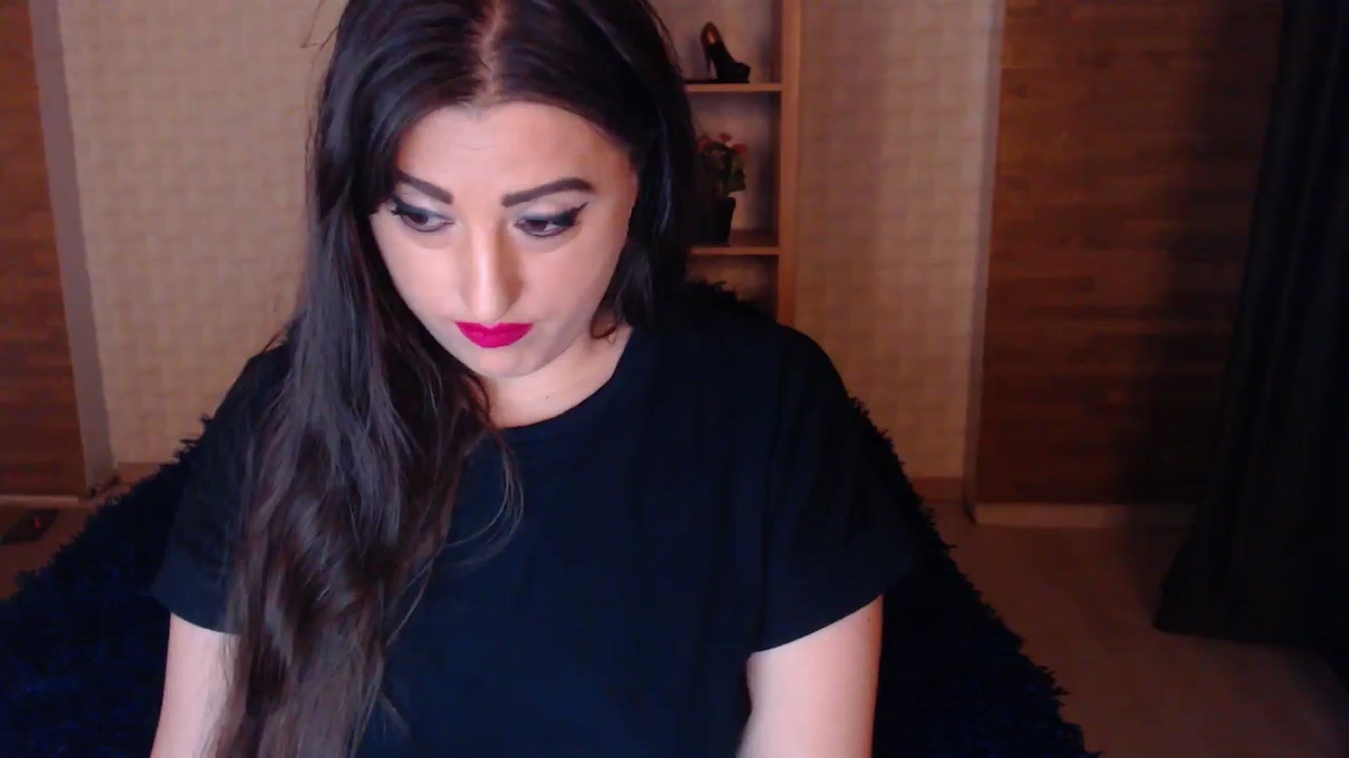 Gallery image thumbnail from HotRebbecca's myfreecams stream on, 05/06/2025, 21:13 image 16 of 20