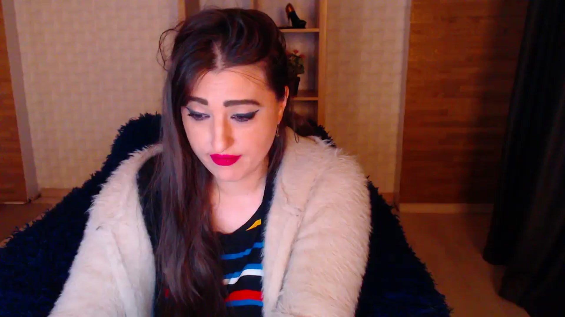 Gallery image thumbnail from HotRebbecca's myfreecams stream on, 05/16/2025, 02:01 image 16 of 20