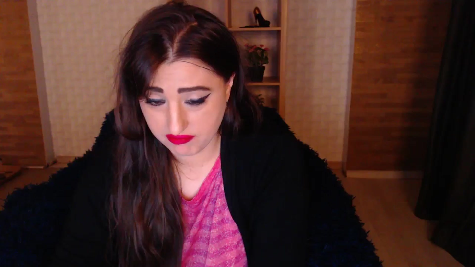Gallery image thumbnail from HotRebbecca's myfreecams stream on, 05/17/2025, 24:18 image 5 of 20