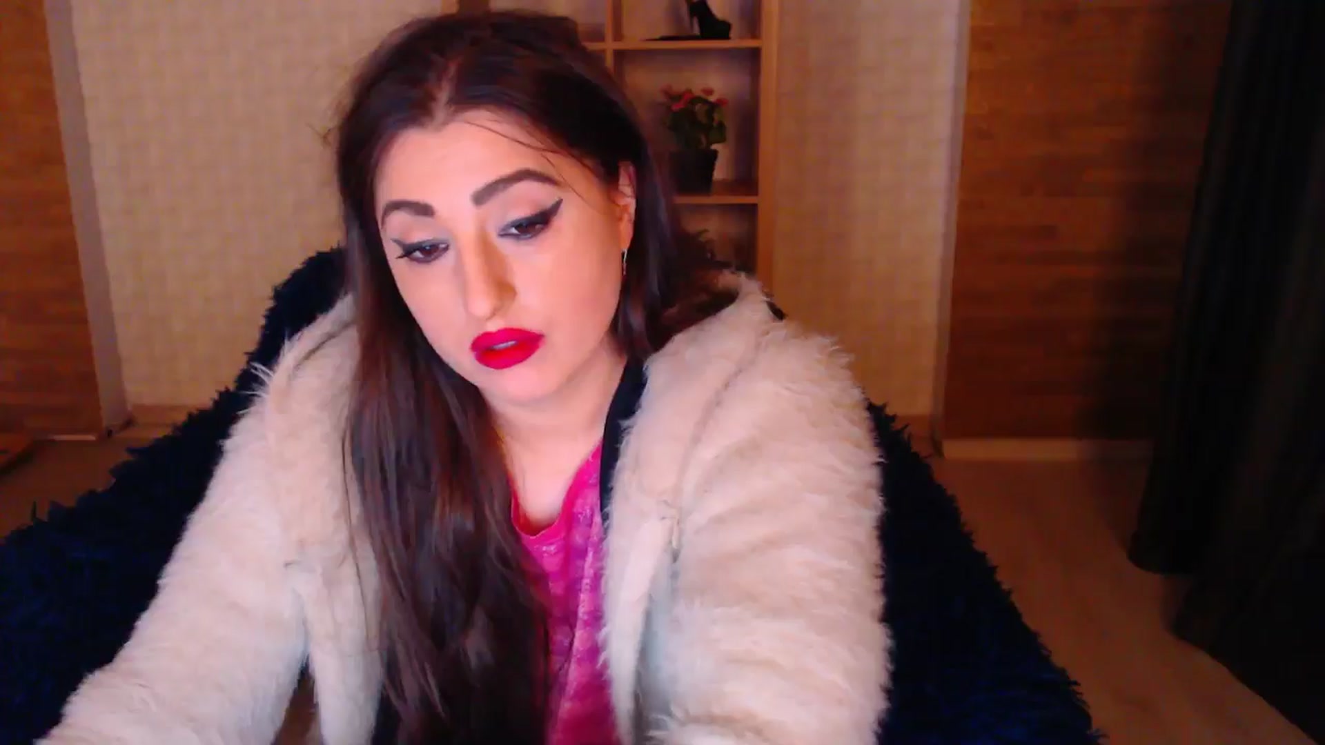 Gallery image thumbnail from HotRebbecca's myfreecams stream on, 05/17/2025, 24:18 image 16 of 20