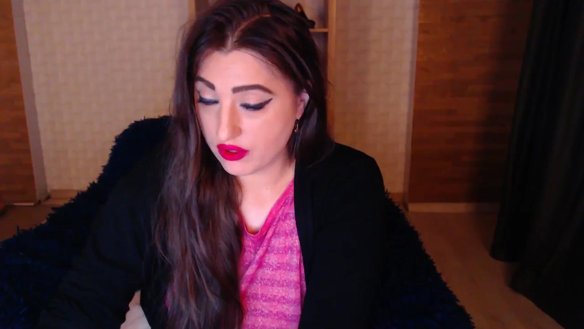 Gallery image thumbnail from HotRebbecca's myfreecams stream on, 05/17/2025, 24:18 image 10 of 20