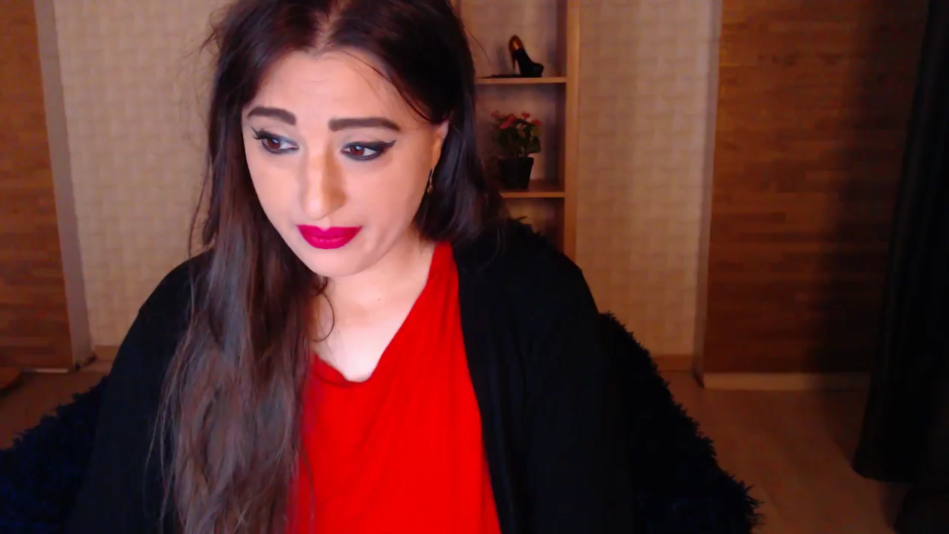 Gallery image thumbnail from HotRebbecca's myfreecams stream on, 05/18/2025, 24:05 image 1 of 20