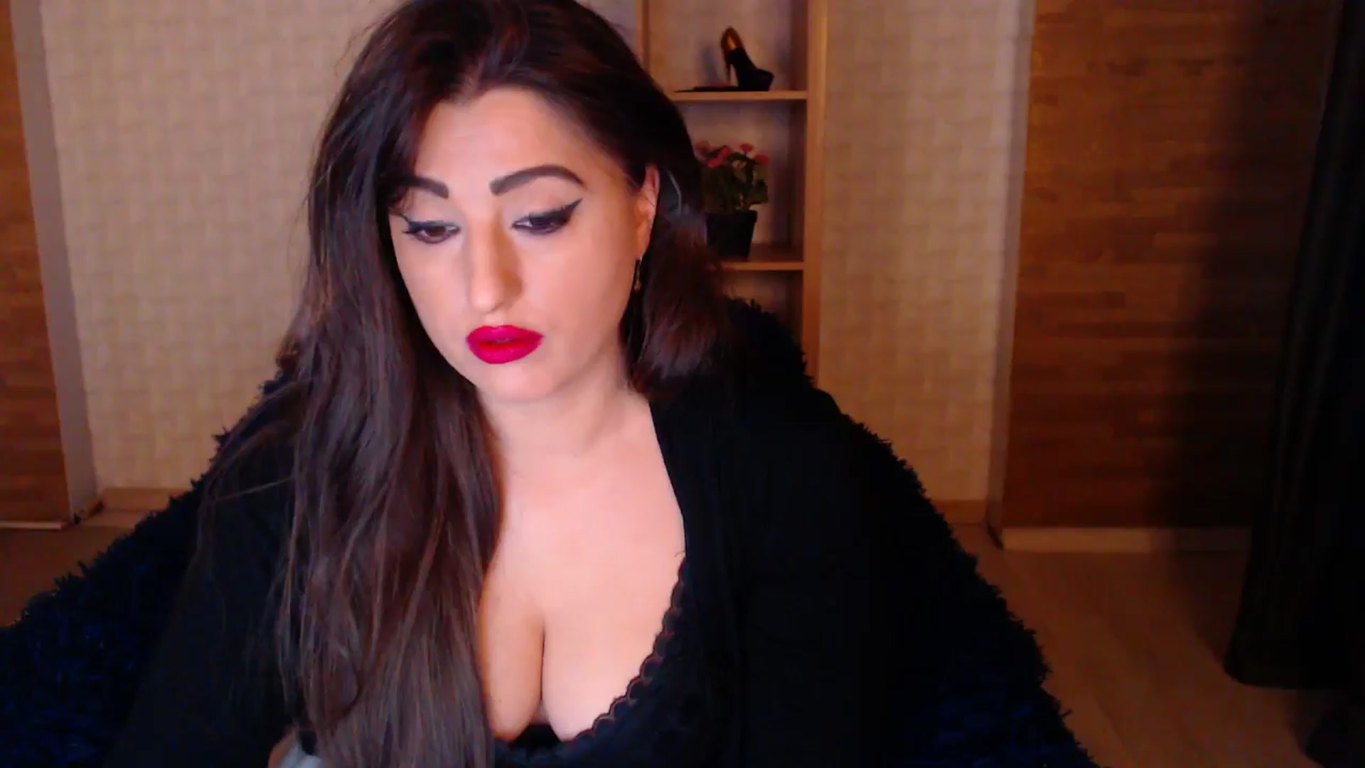Gallery image thumbnail from HotRebbecca's myfreecams stream on, 05/18/2025, 21:19 image 14 of 20