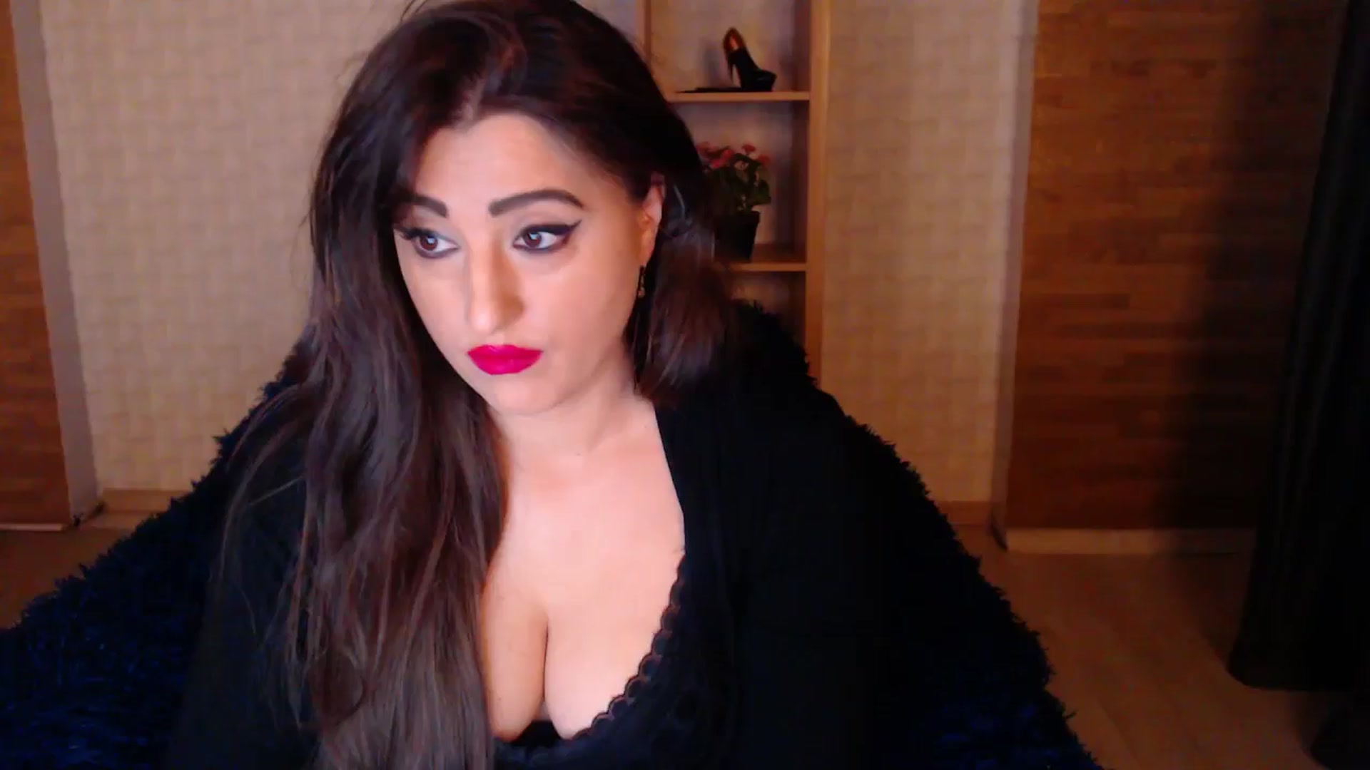 Gallery image thumbnail from HotRebbecca's myfreecams stream on, 05/18/2025, 21:19 image 17 of 20