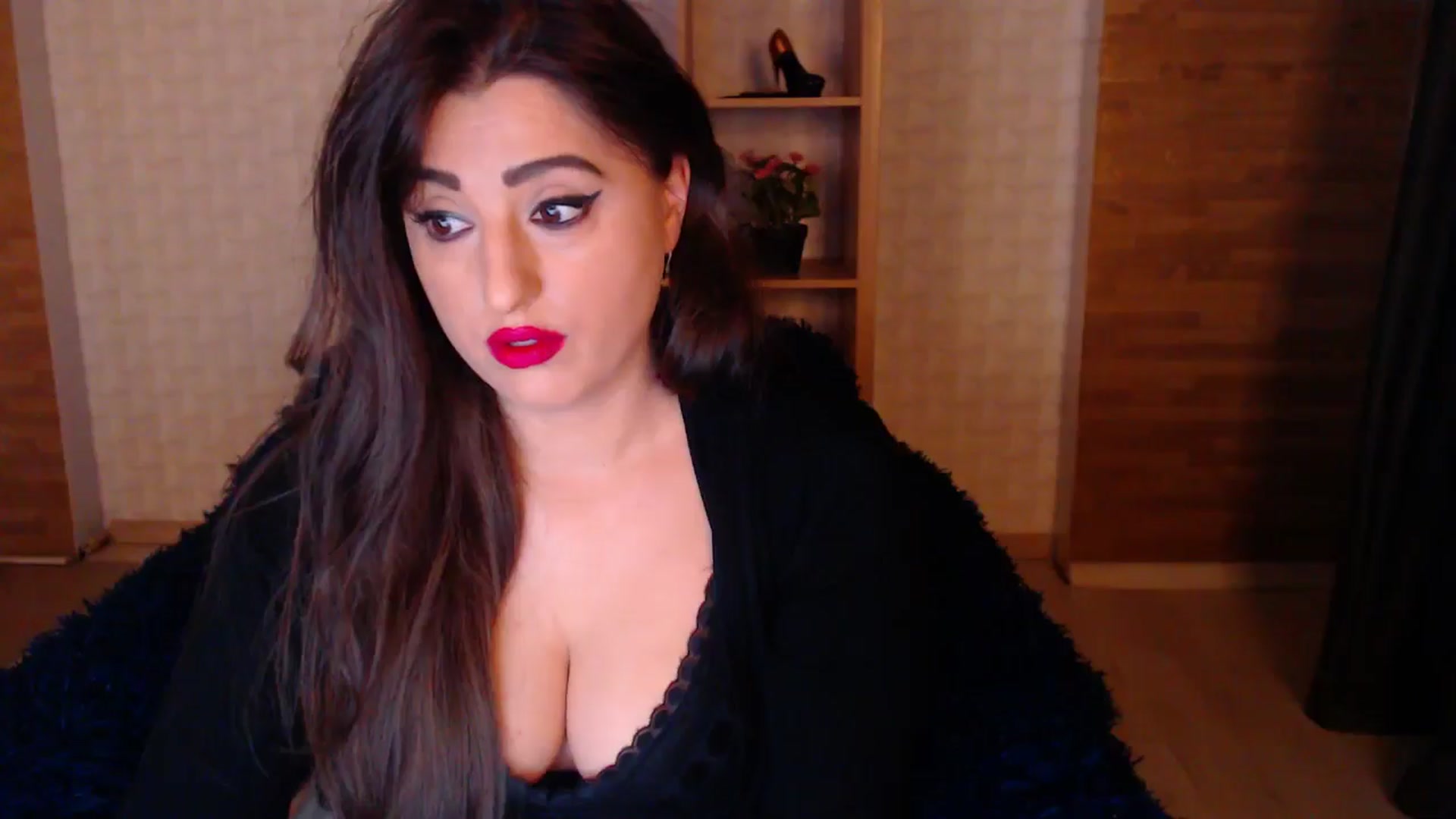 Gallery image thumbnail from HotRebbecca's myfreecams stream on, 05/18/2025, 21:19 image 10 of 20