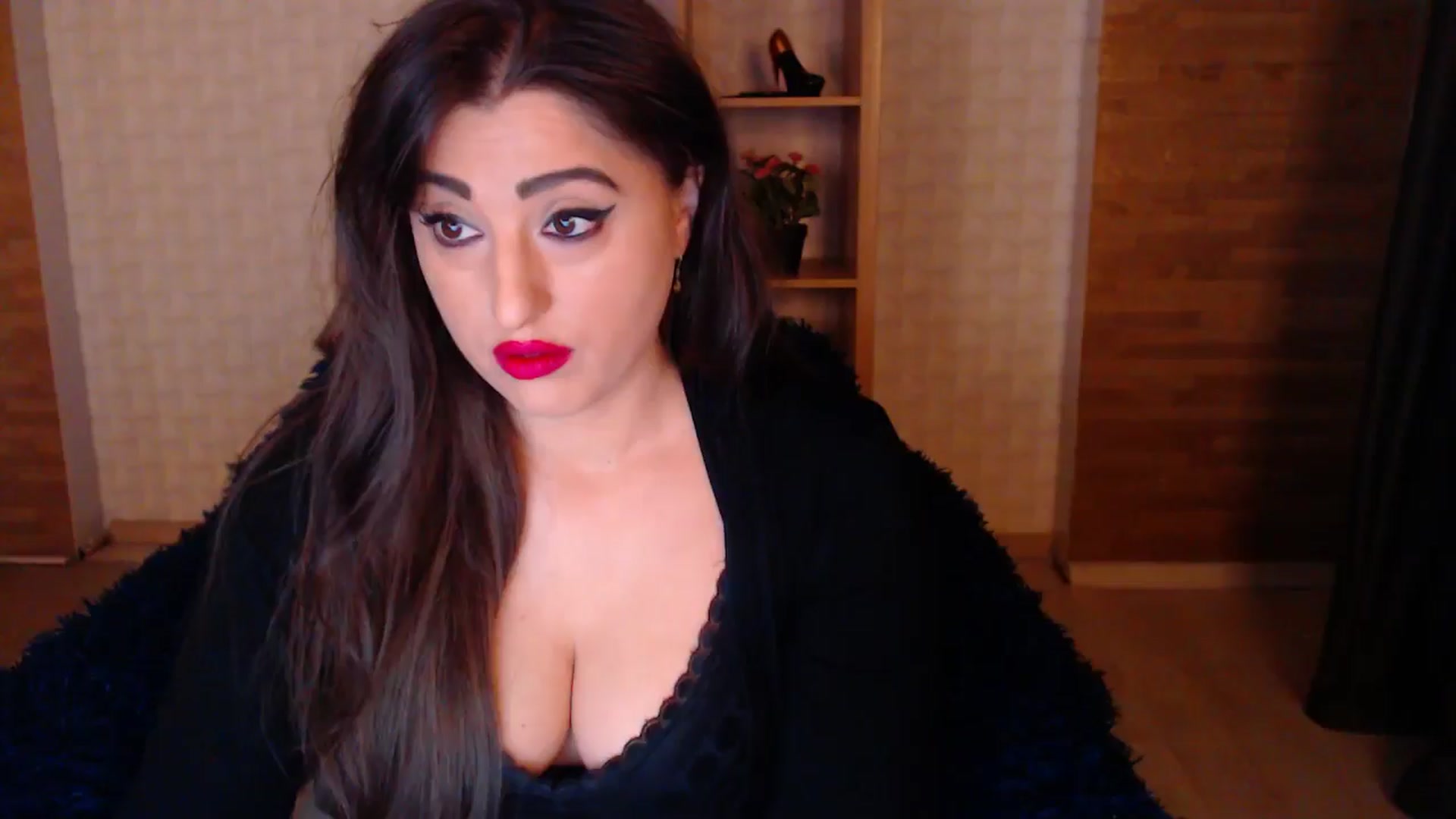 Gallery image thumbnail from HotRebbecca's myfreecams stream on, 05/18/2025, 21:19 image 1 of 20