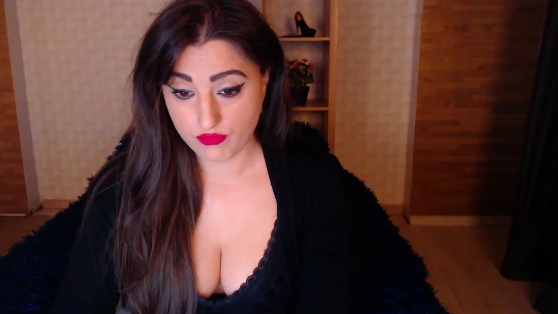 Gallery image thumbnail from HotRebbecca's myfreecams stream on, 05/18/2025, 21:19 image 6 of 20