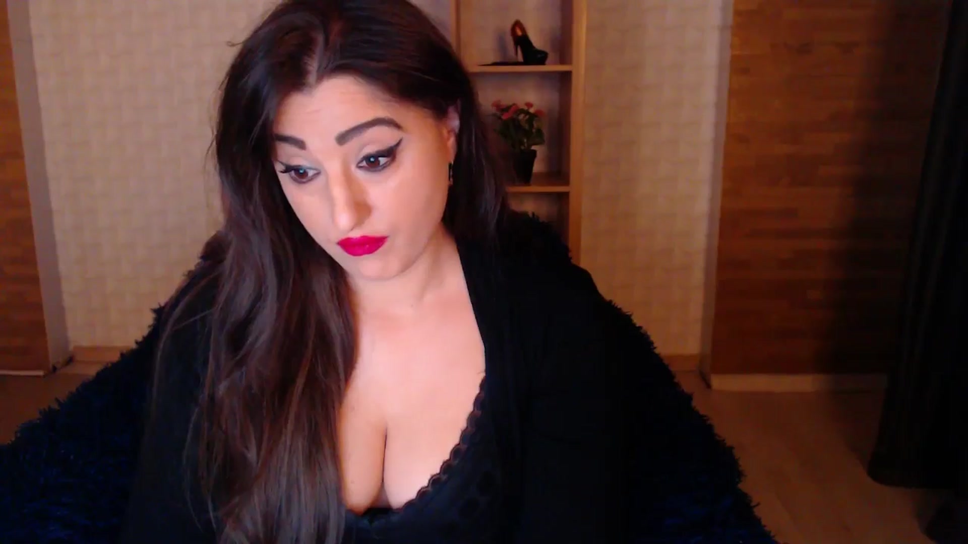 Gallery image thumbnail from HotRebbecca's myfreecams stream on, 05/18/2025, 21:19 image 3 of 20