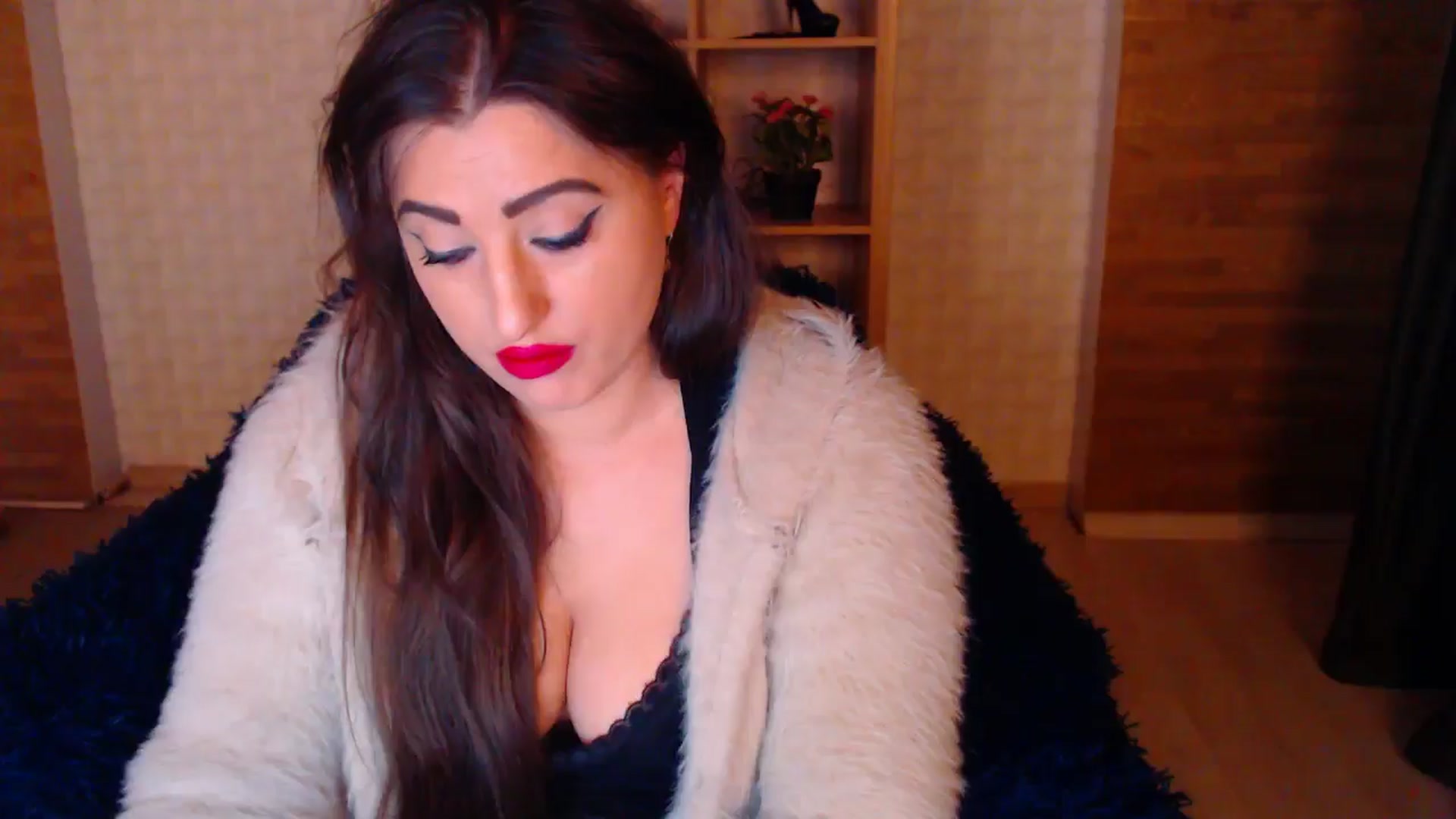 Gallery image thumbnail from HotRebbecca's myfreecams stream on, 05/18/2025, 22:59 image 11 of 20
