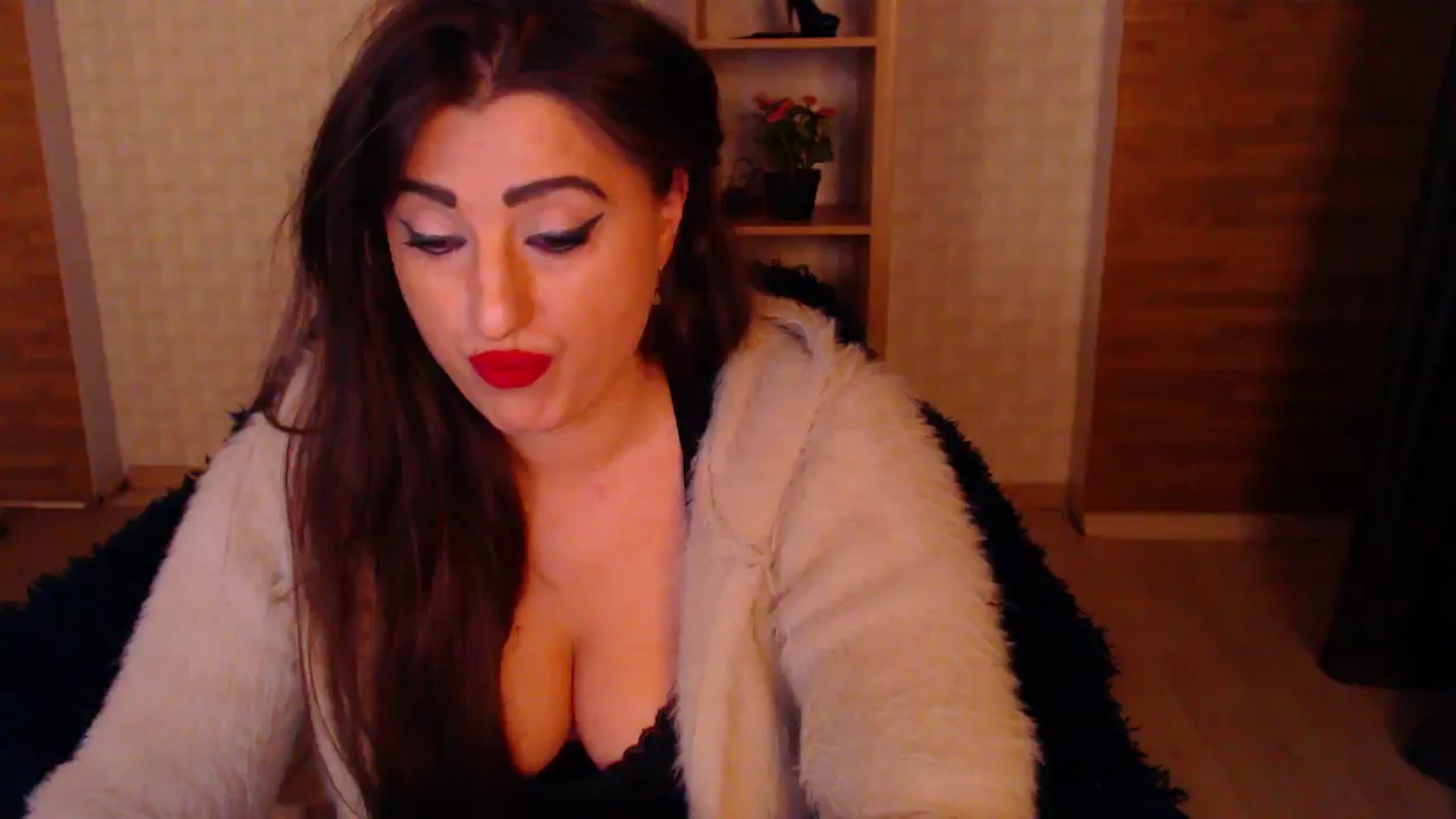 Gallery image thumbnail from HotRebbecca's myfreecams stream on, 05/18/2025, 22:59 image 7 of 20