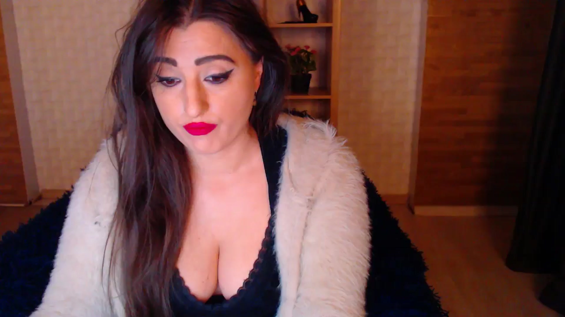 Gallery image thumbnail from HotRebbecca's myfreecams stream on, 05/18/2025, 22:59 image 18 of 20