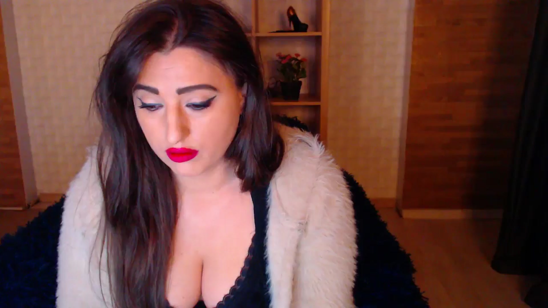 Gallery image thumbnail from HotRebbecca's myfreecams stream on, 05/18/2025, 22:59 image 15 of 20