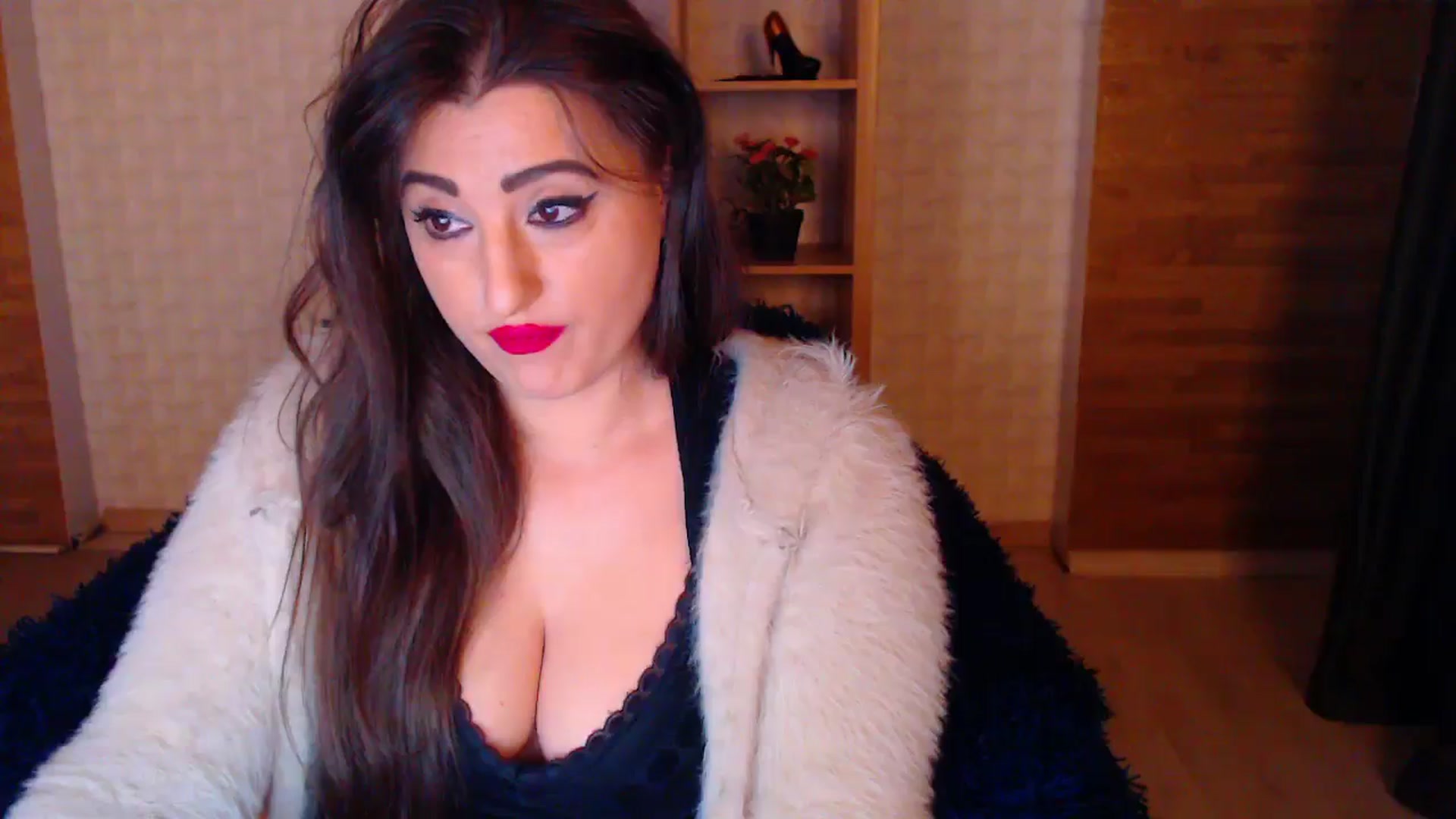 Gallery image thumbnail from HotRebbecca's myfreecams stream on, 05/19/2025, 24:04 image 4 of 20