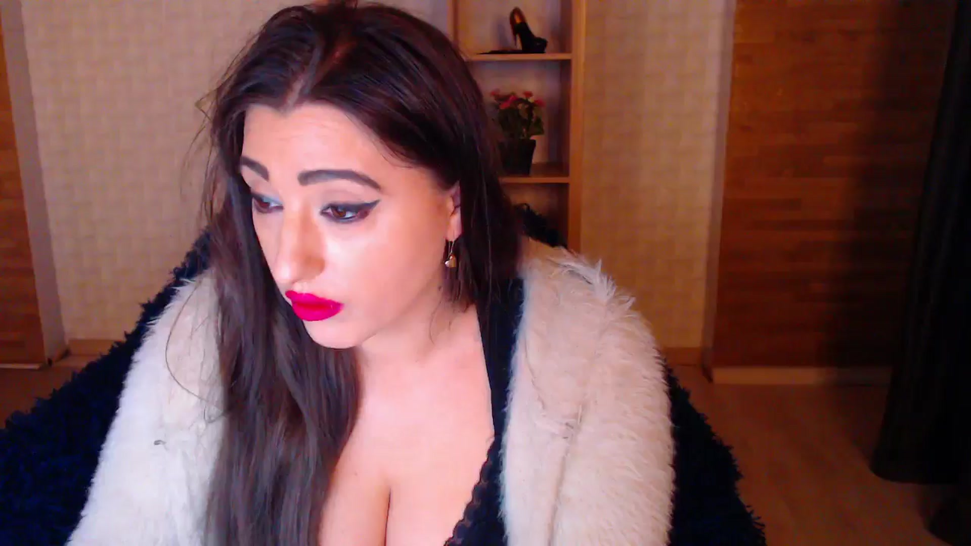 Gallery image thumbnail from HotRebbecca's myfreecams stream on, 05/19/2025, 24:04 image 3 of 20