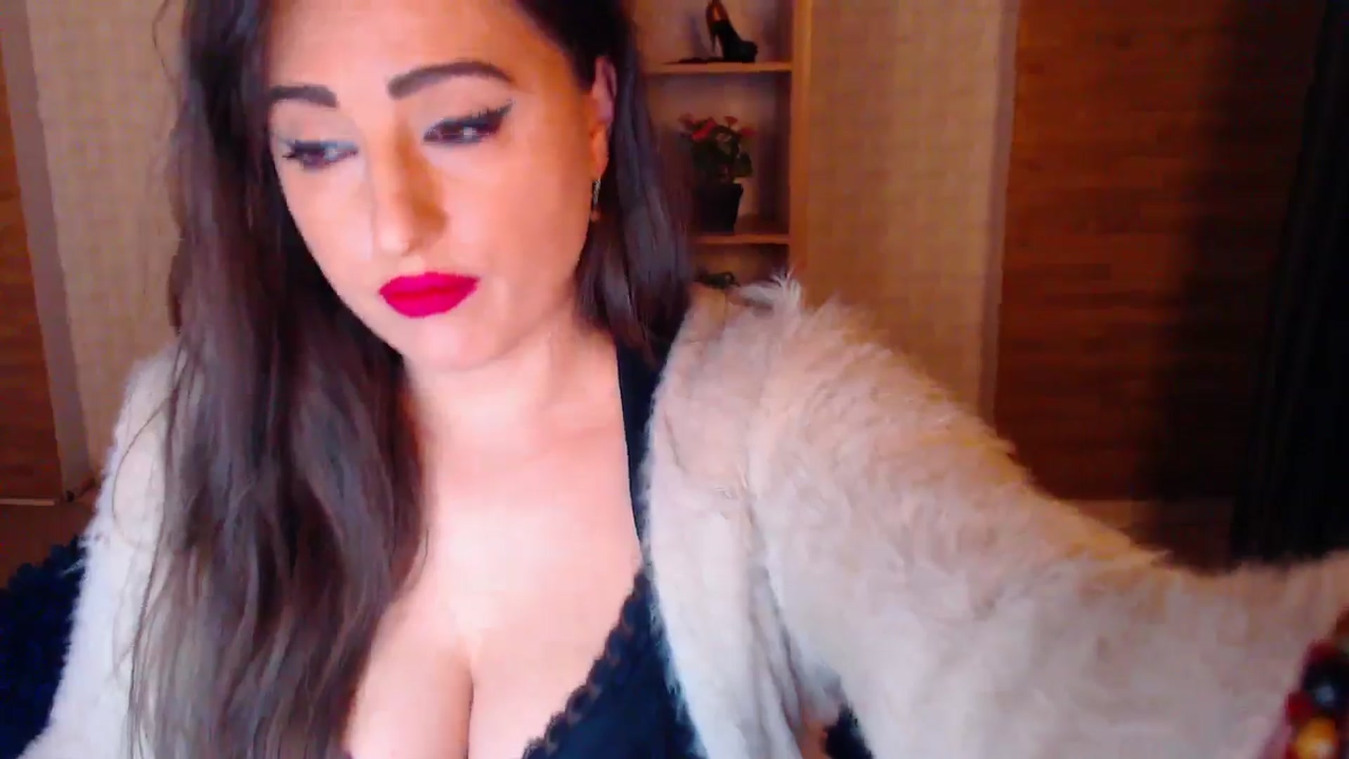 Gallery image thumbnail from HotRebbecca's myfreecams stream on, 05/19/2025, 24:04 image 8 of 20
