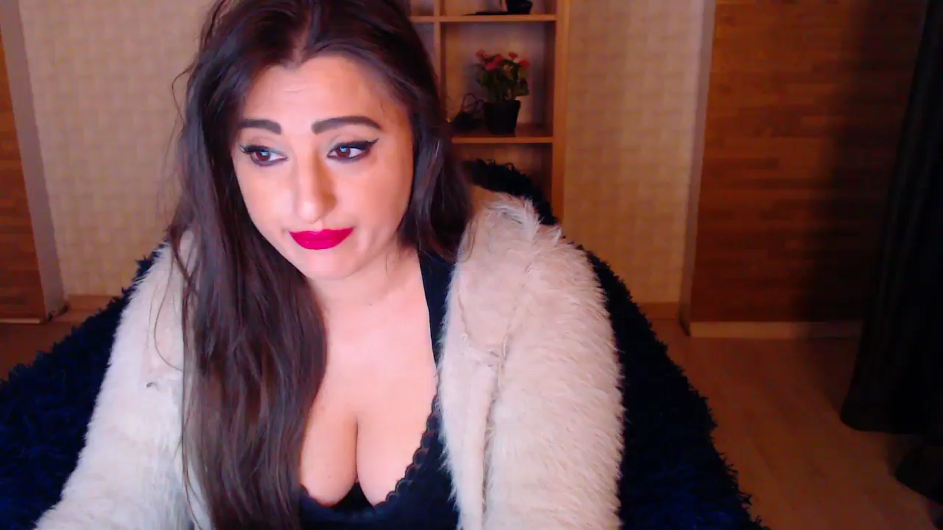 Gallery image thumbnail from HotRebbecca's myfreecams stream on, 05/19/2025, 24:04 image 6 of 20