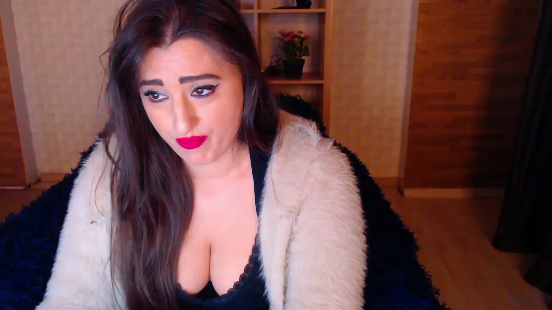 Gallery image thumbnail from HotRebbecca's myfreecams stream on, 05/19/2025, 24:04 image 7 of 20